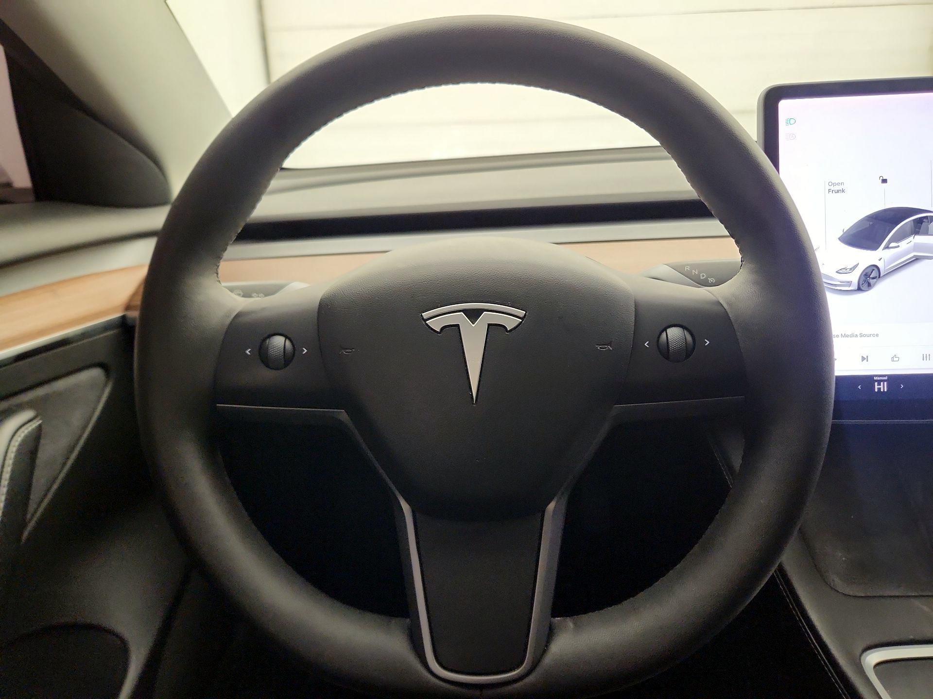 Thumbnail: 2021 Tesla Model 3 - 10