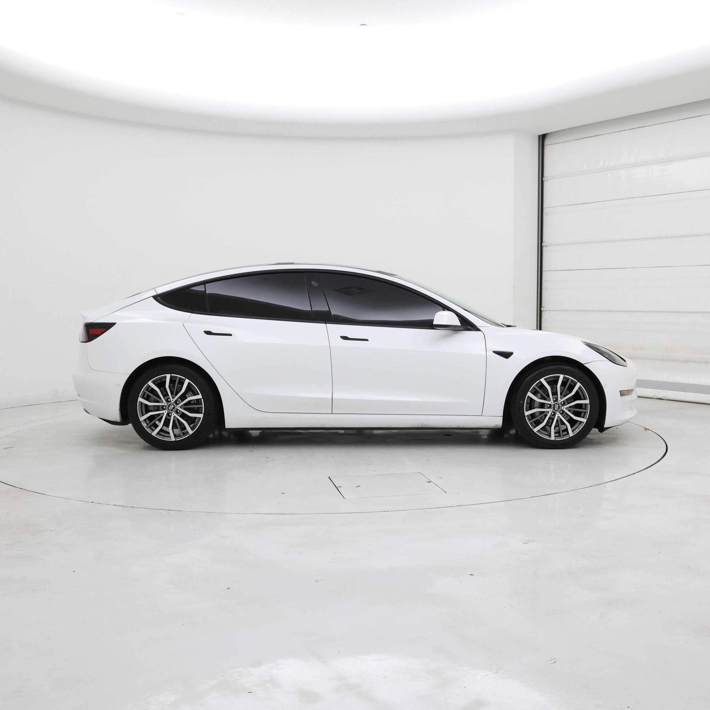 Thumbnail: 2021 Tesla Model 3 - 7