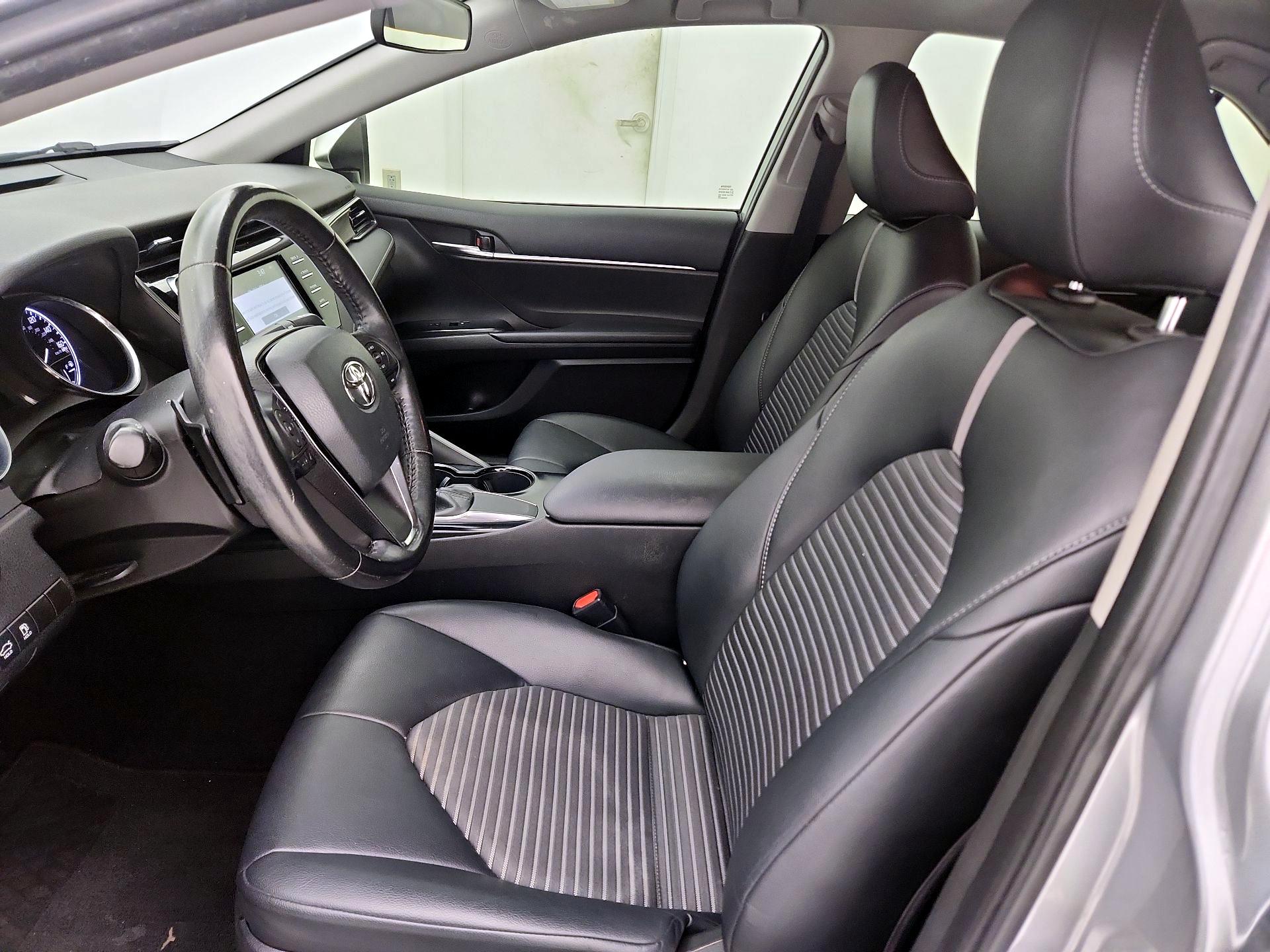 Thumbnail: 2019 Toyota Camry - 11