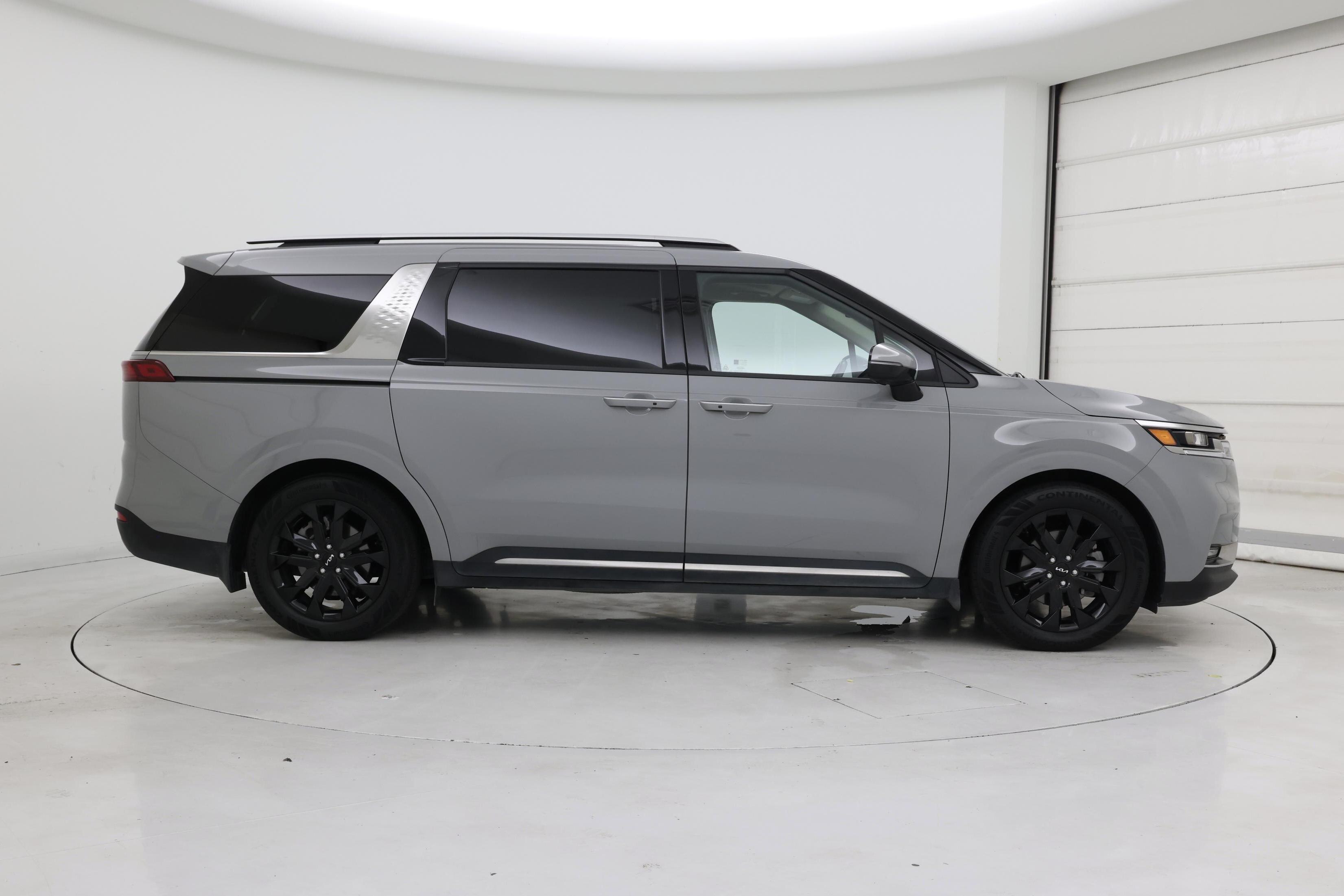 Thumbnail: 2023 Kia Carnival - 7