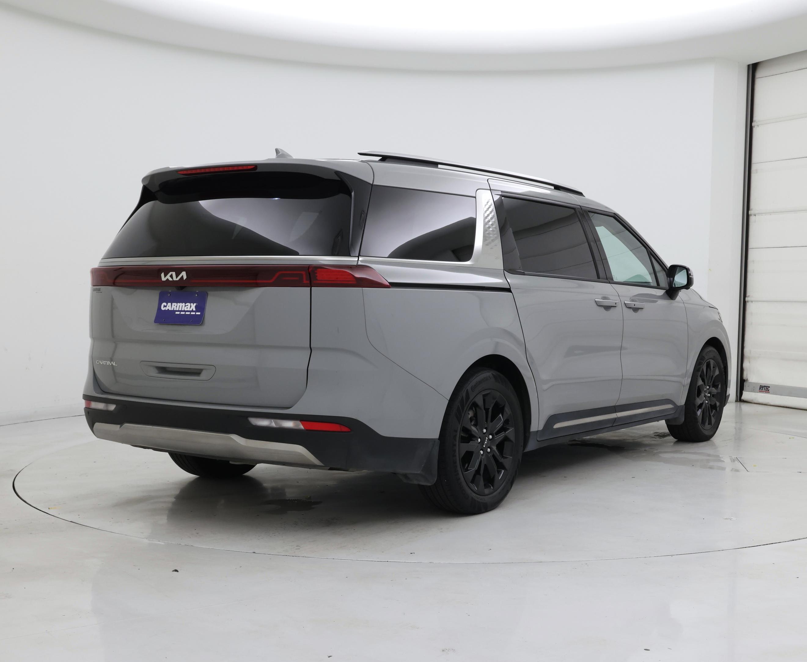 Thumbnail: 2023 Kia Carnival - 8
