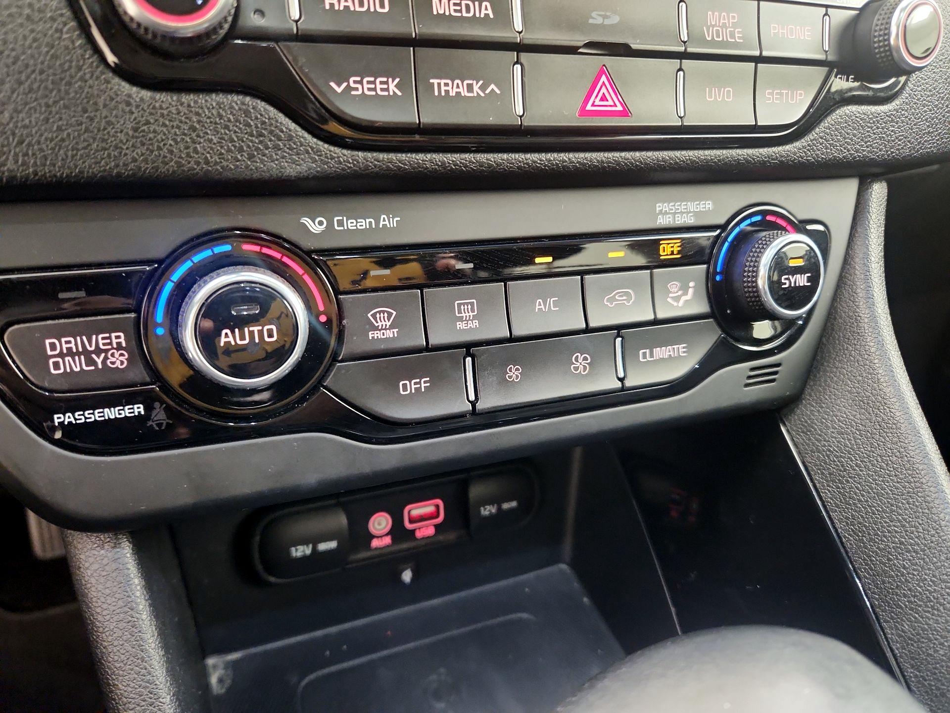 Thumbnail: 2018 Kia Niro - 17