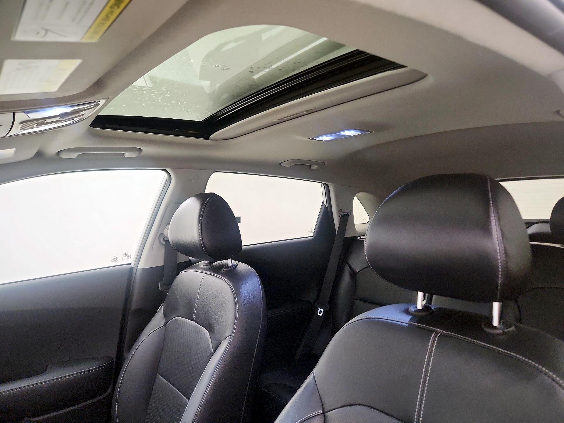 Thumbnail: 2018 Kia Niro - 20