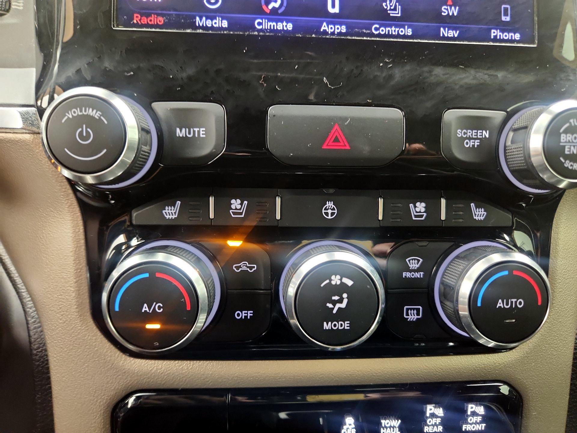 Thumbnail: 2019 RAM 1500 - 17