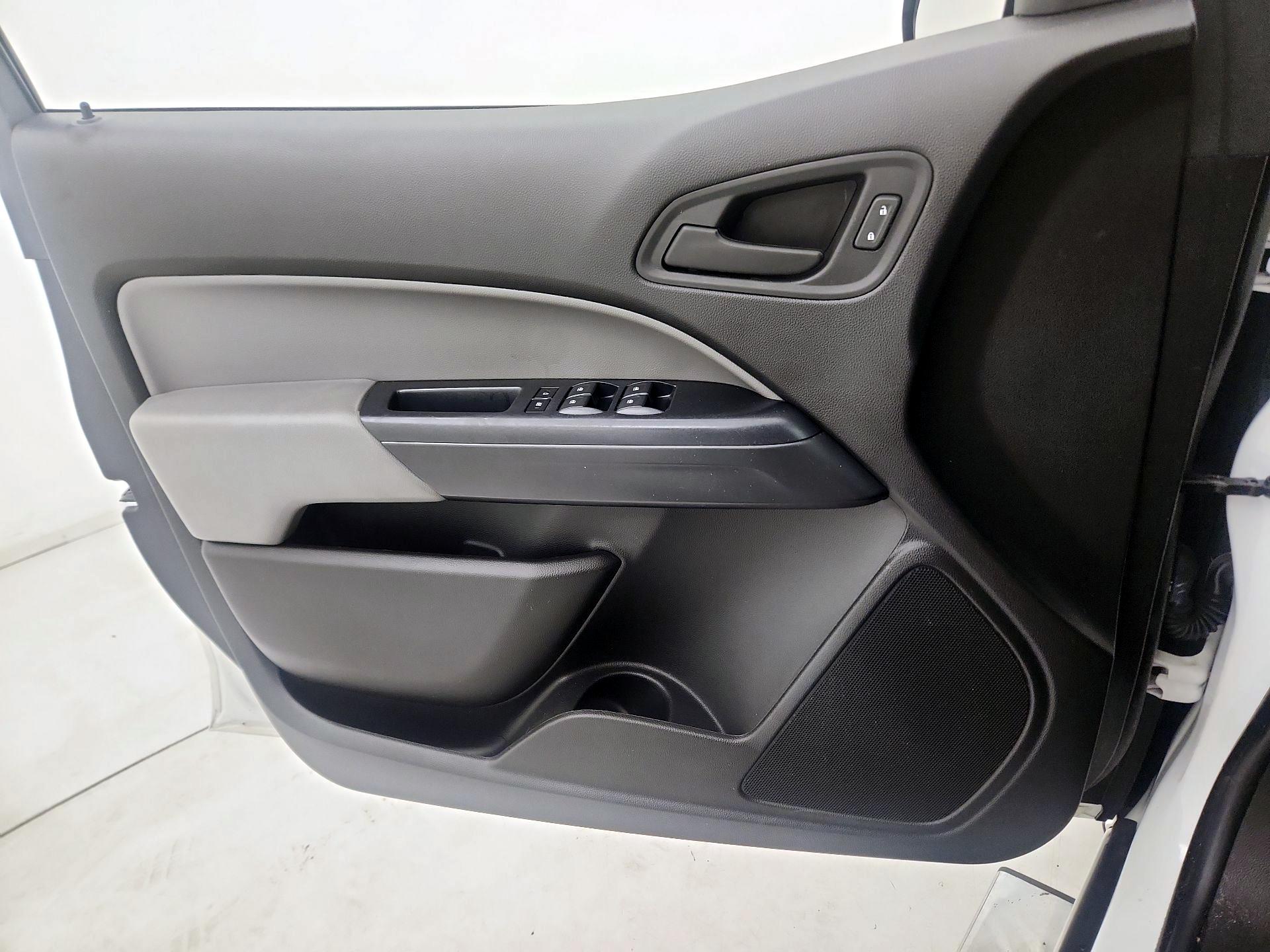 Thumbnail: 2020 Chevrolet Colorado - 12