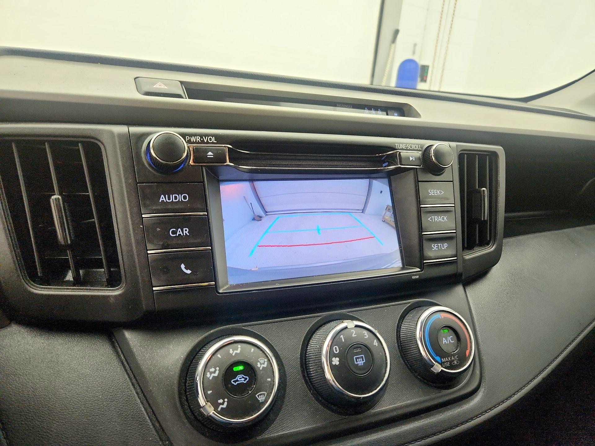 Thumbnail: 2018 Toyota RAV4 - 14