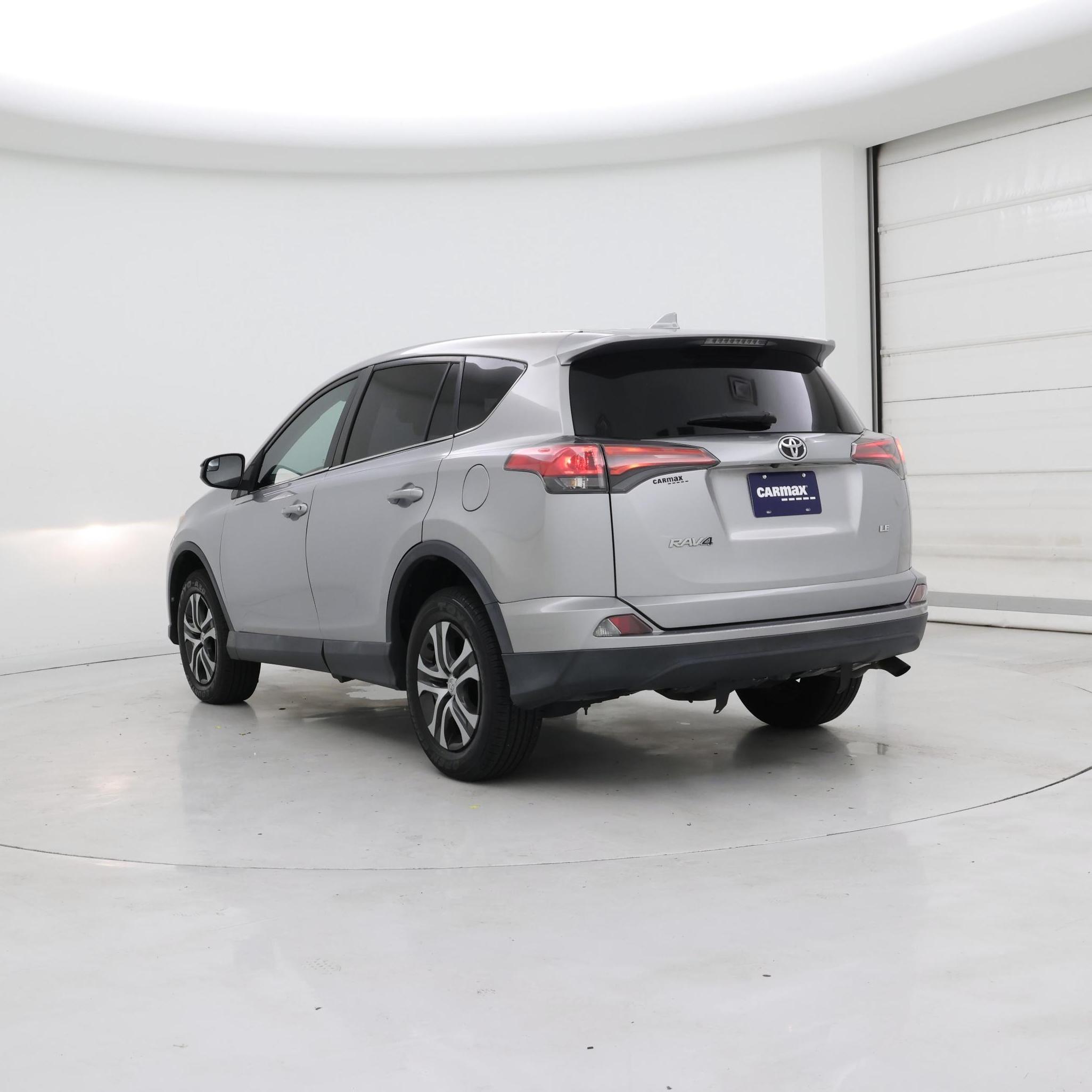 Thumbnail: 2018 Toyota RAV4 - 2