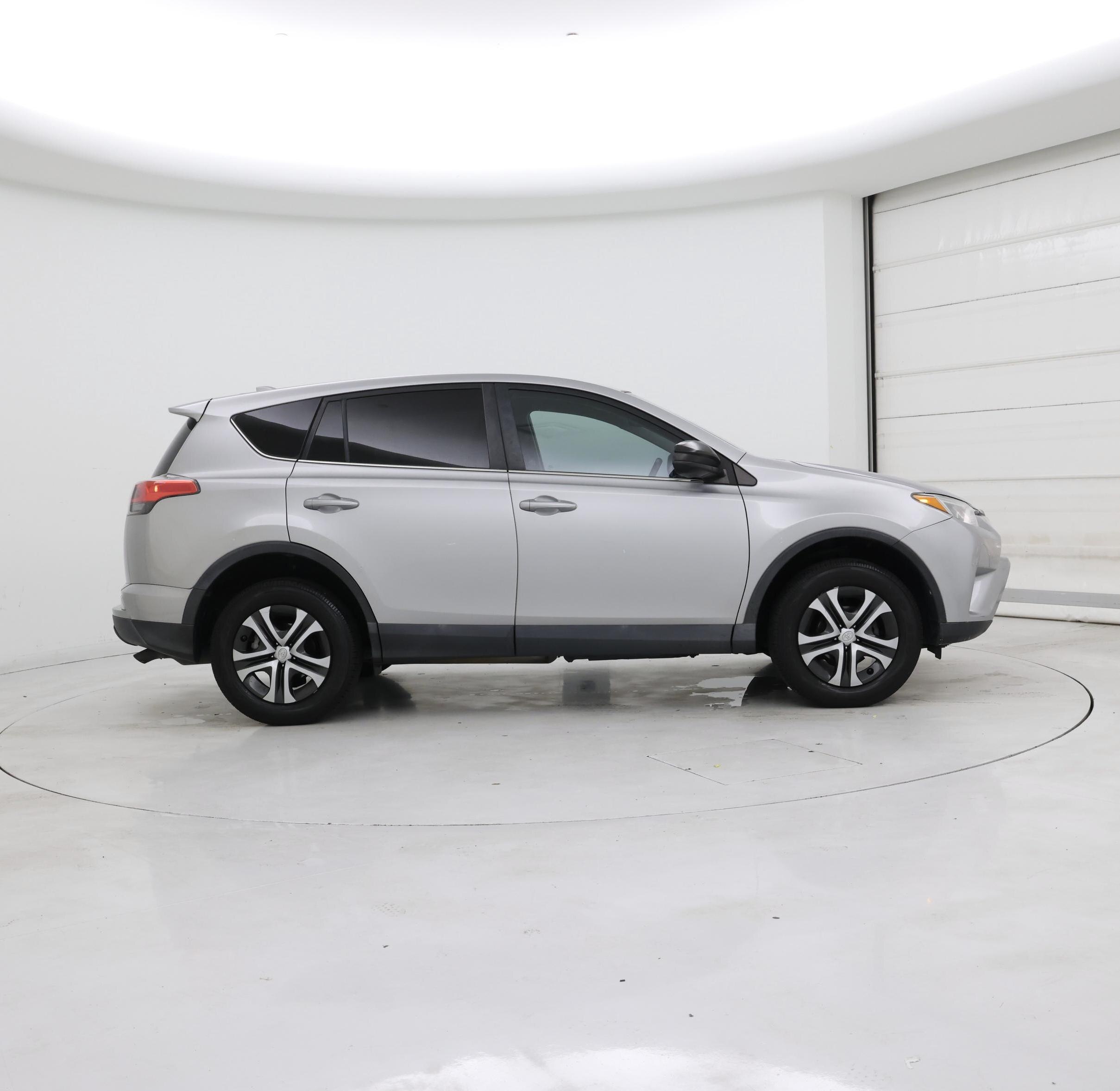 Thumbnail: 2018 Toyota RAV4 - 7