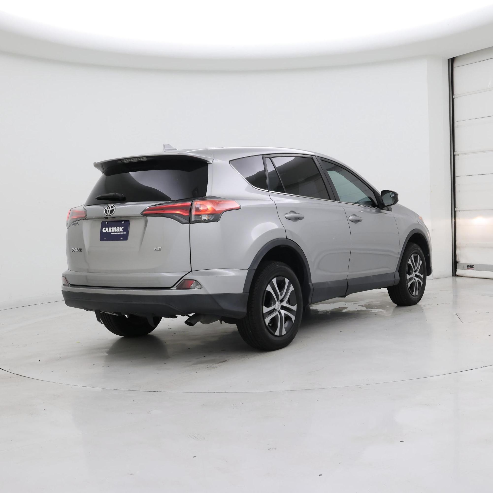 Thumbnail: 2018 Toyota RAV4 - 8