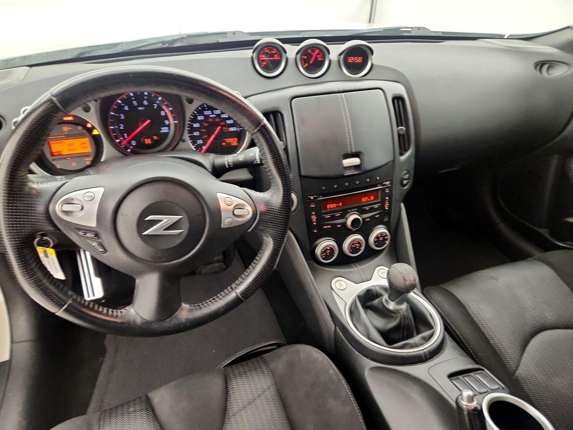 Thumbnail: 2016 Nissan Z - 9
