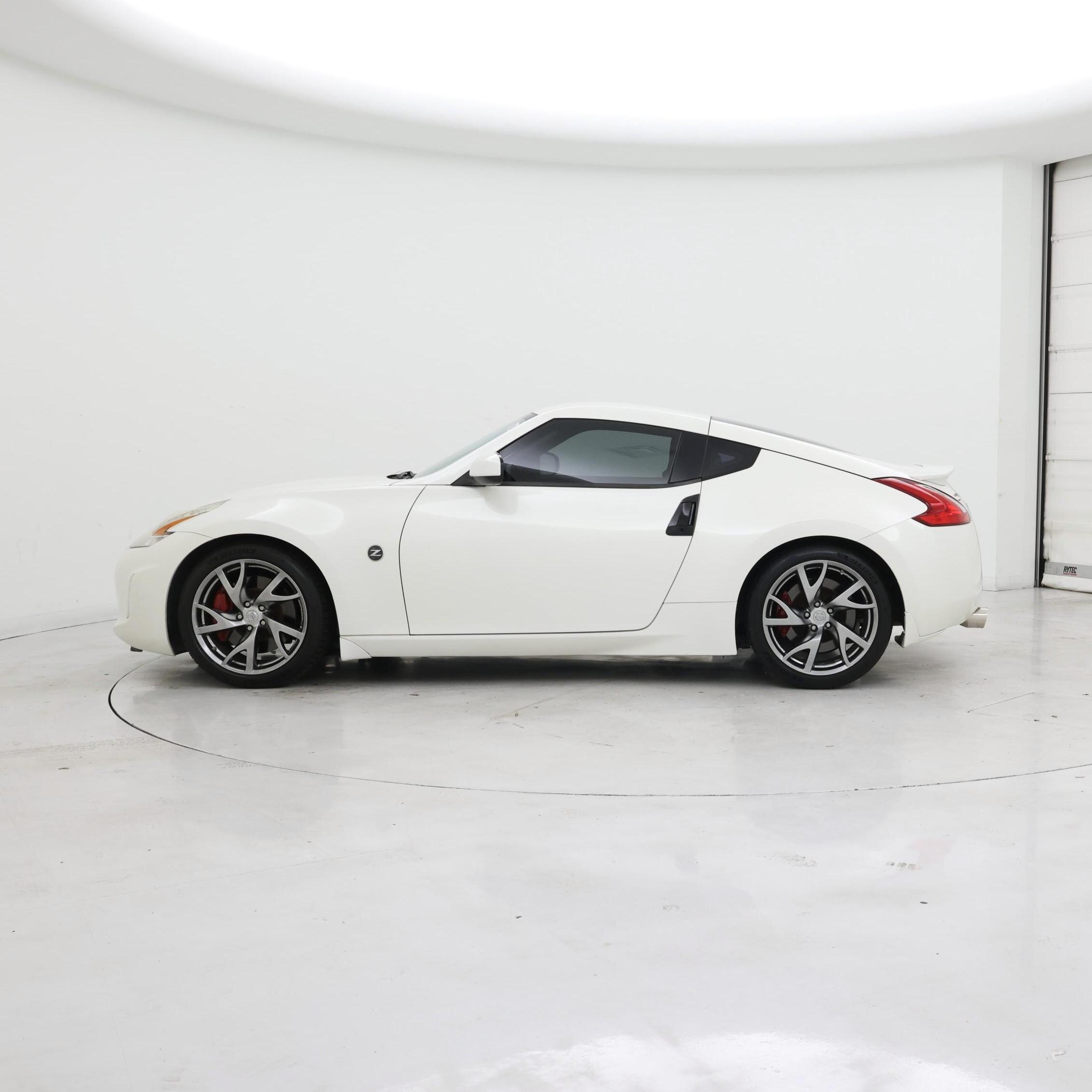 Thumbnail: 2016 Nissan Z - 3