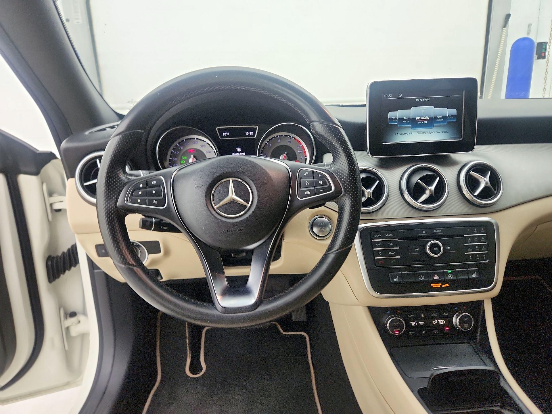 Thumbnail: 2015 Mercedes-Benz CLA - 10