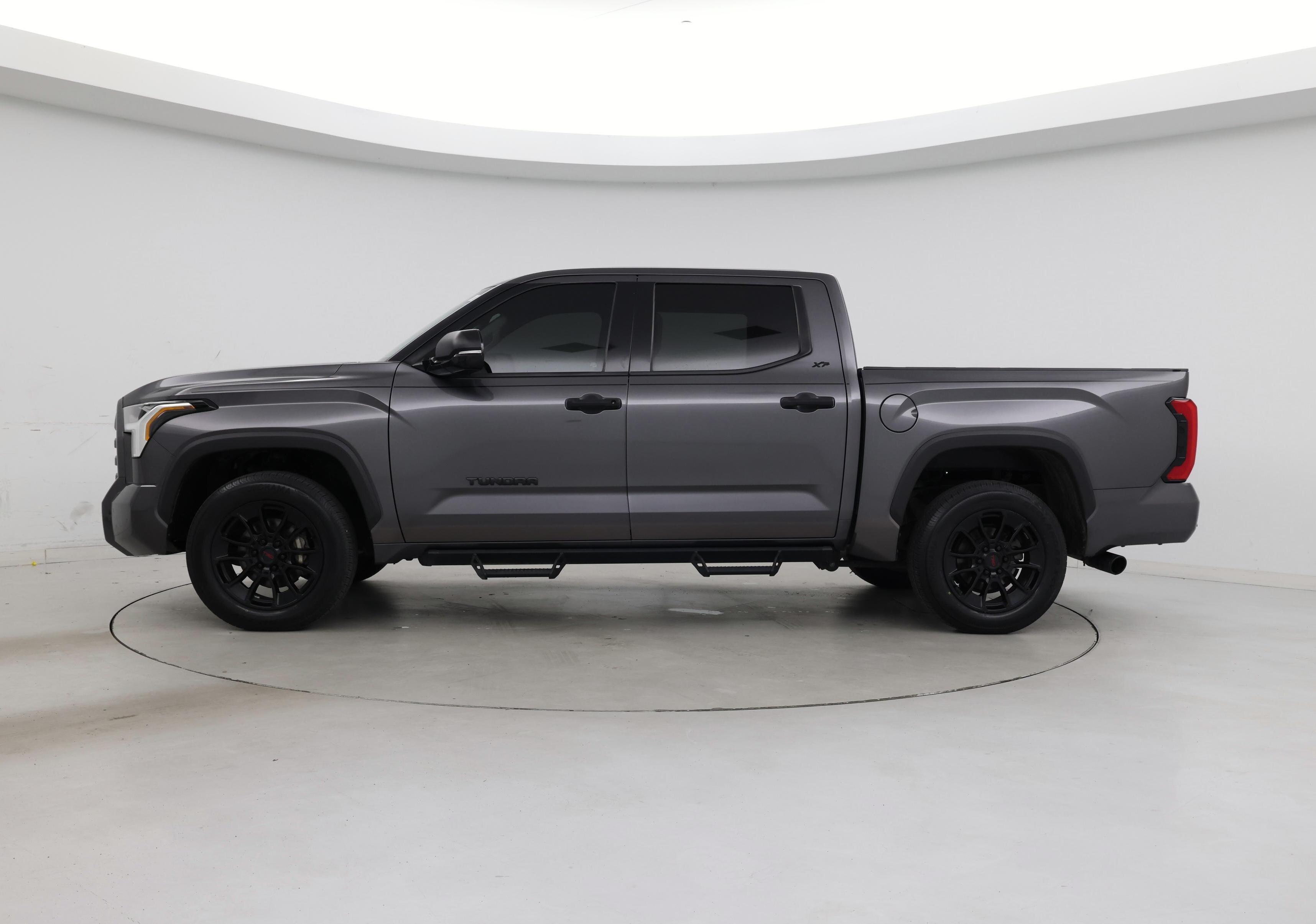 Thumbnail: 2022 Toyota Tundra - 3