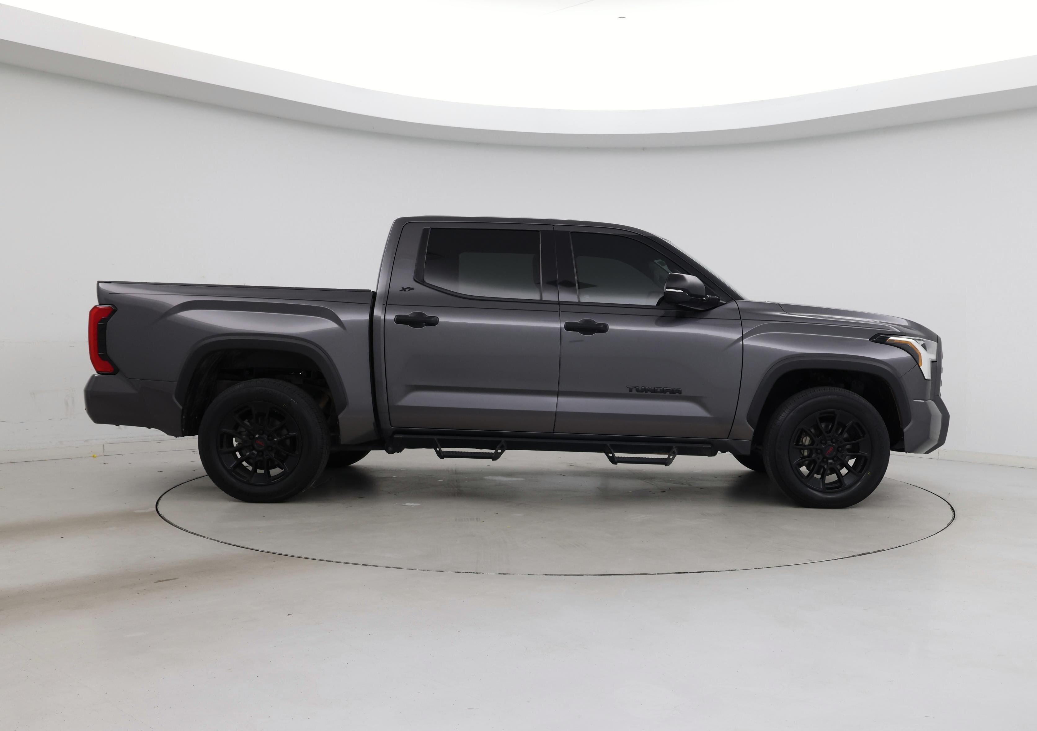 Thumbnail: 2022 Toyota Tundra - 7