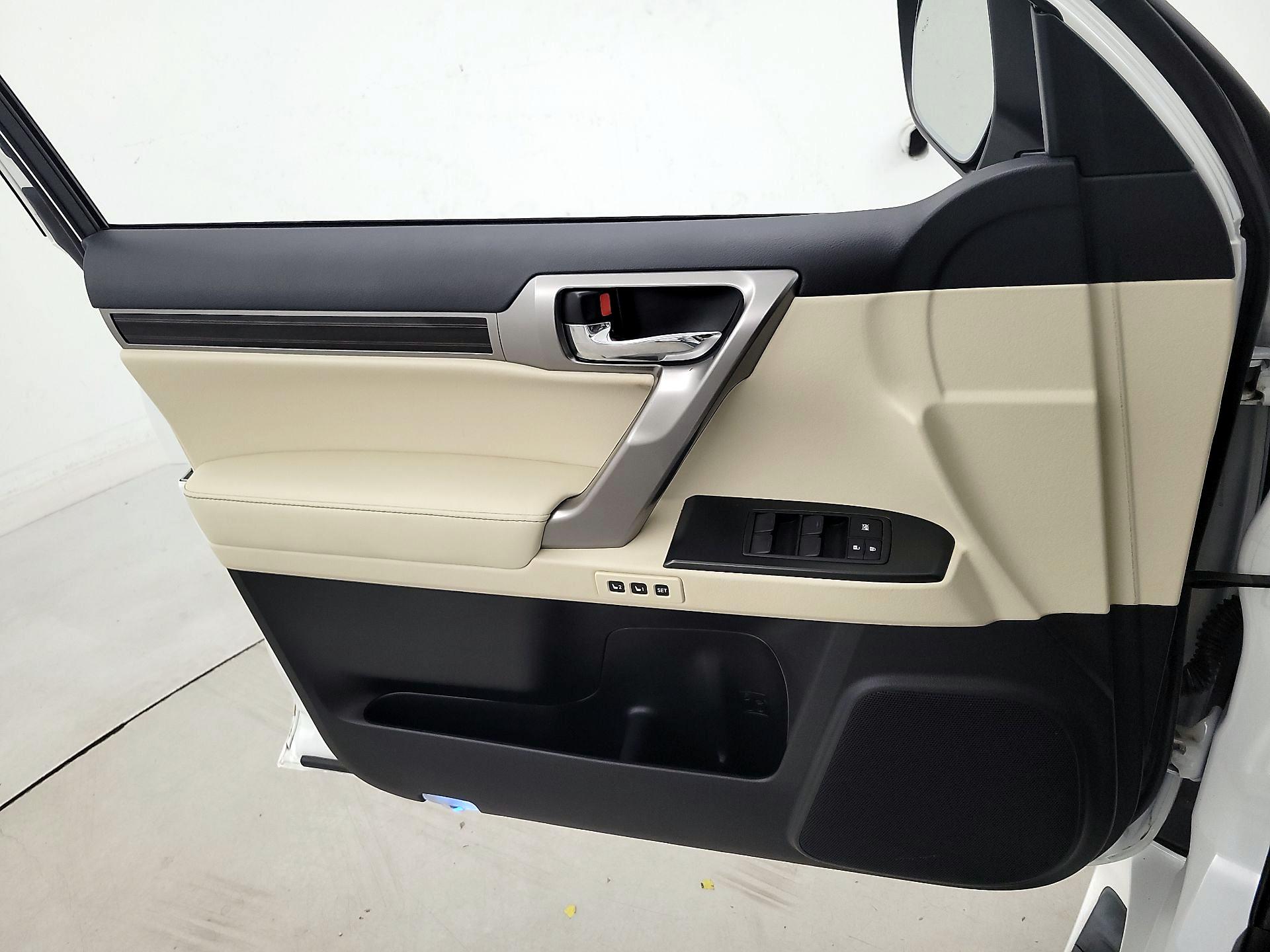Thumbnail: 2022 Lexus GX - 12