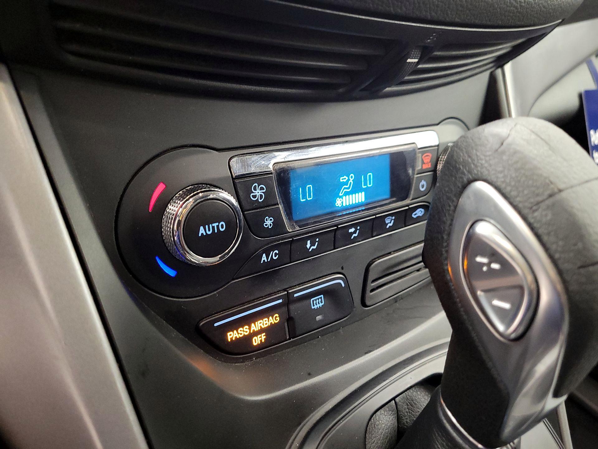 Thumbnail: 2016 Ford Escape - 14