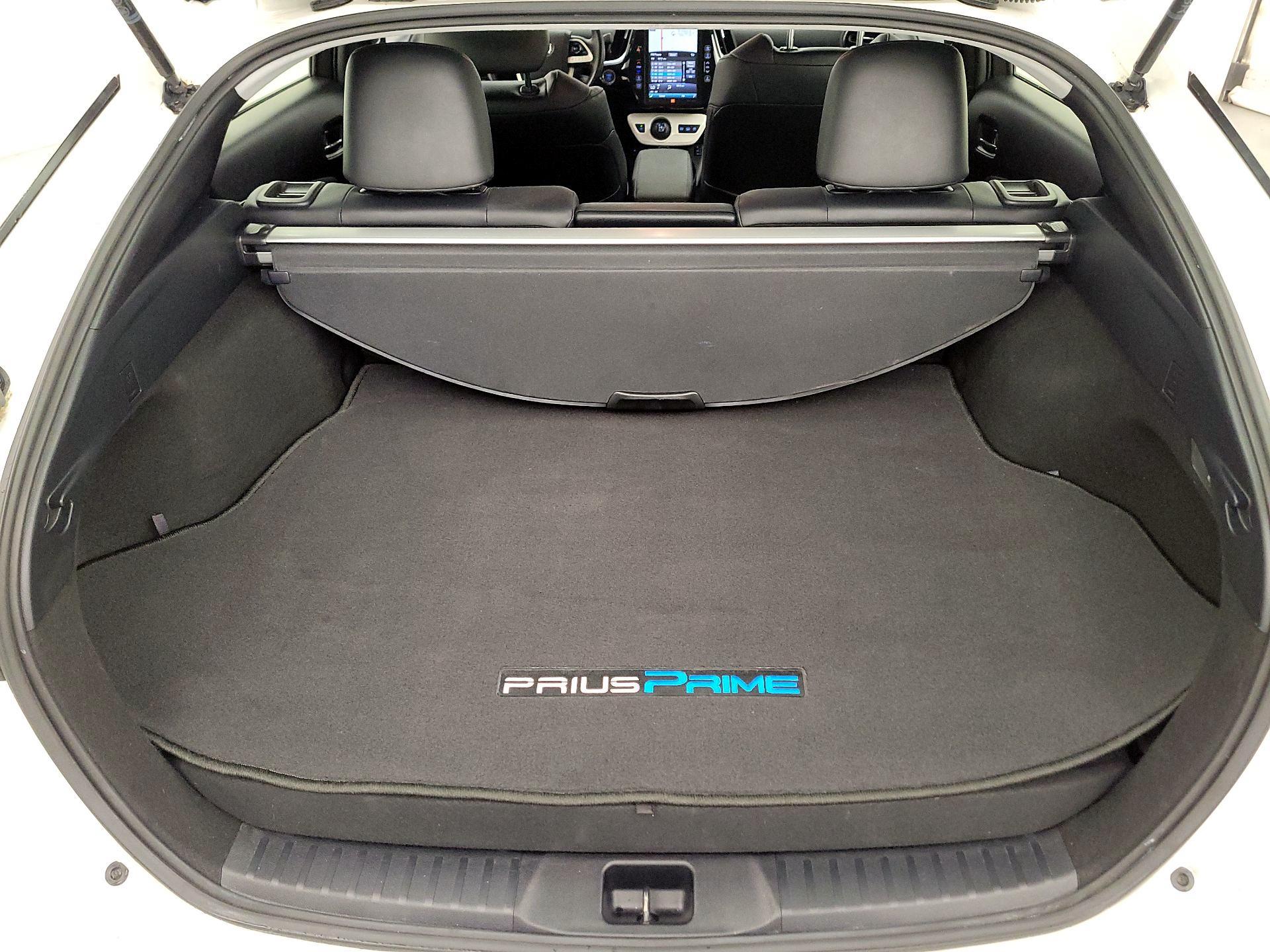 Thumbnail: 2018 Toyota Prius Prime - 16