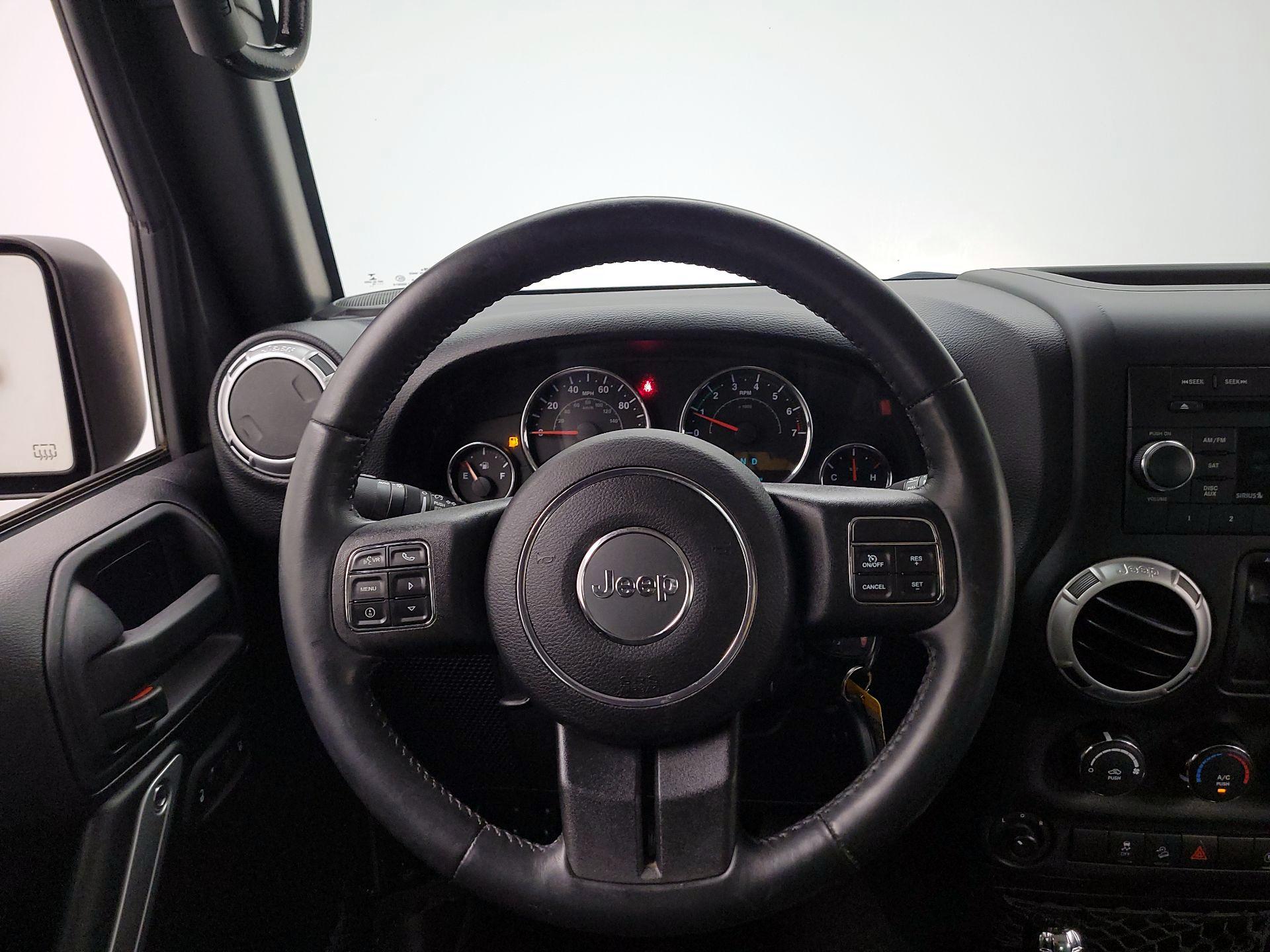 Thumbnail: 2016 Jeep Wrangler - 10