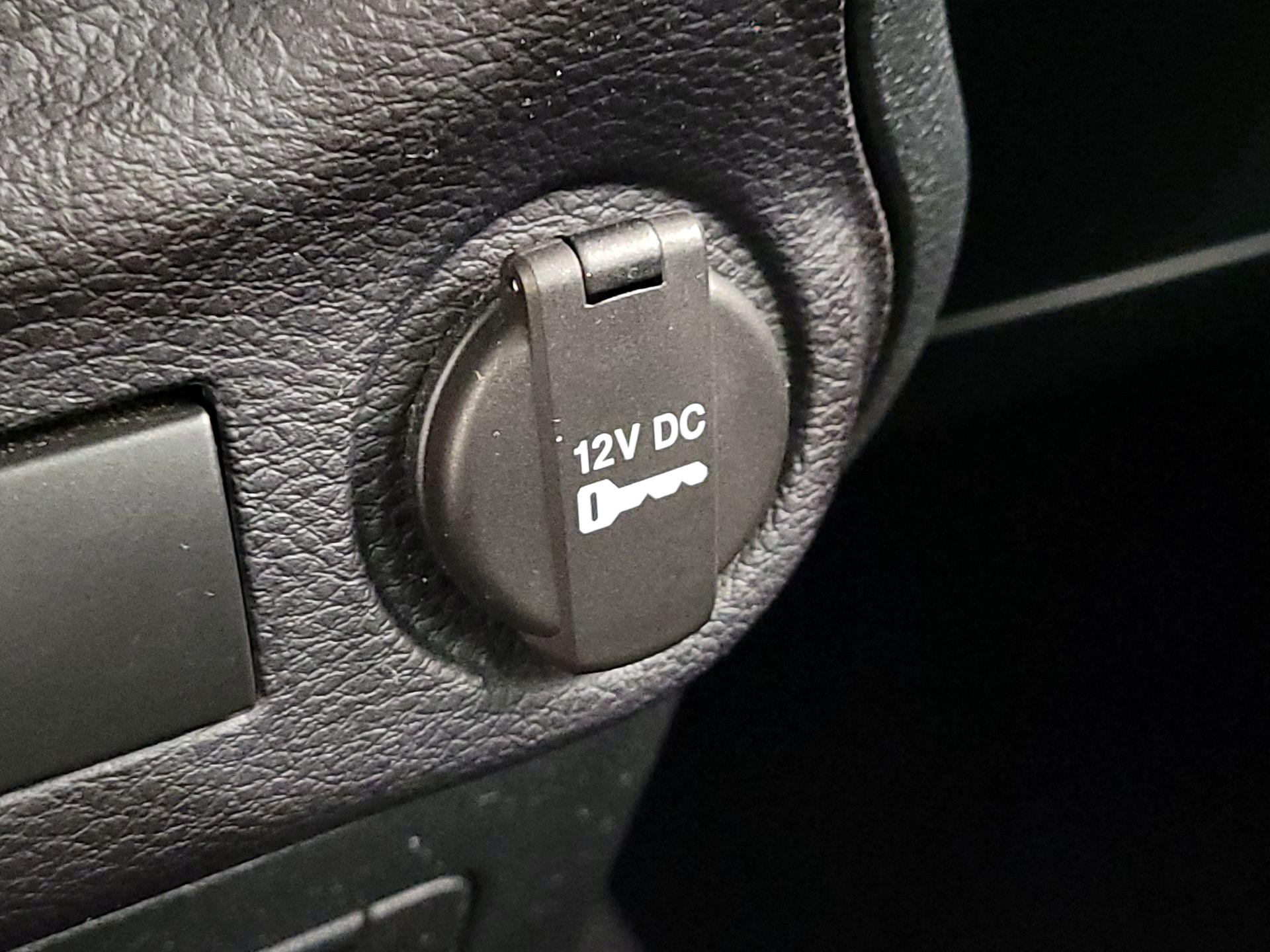 Thumbnail: 2016 Jeep Wrangler - 17