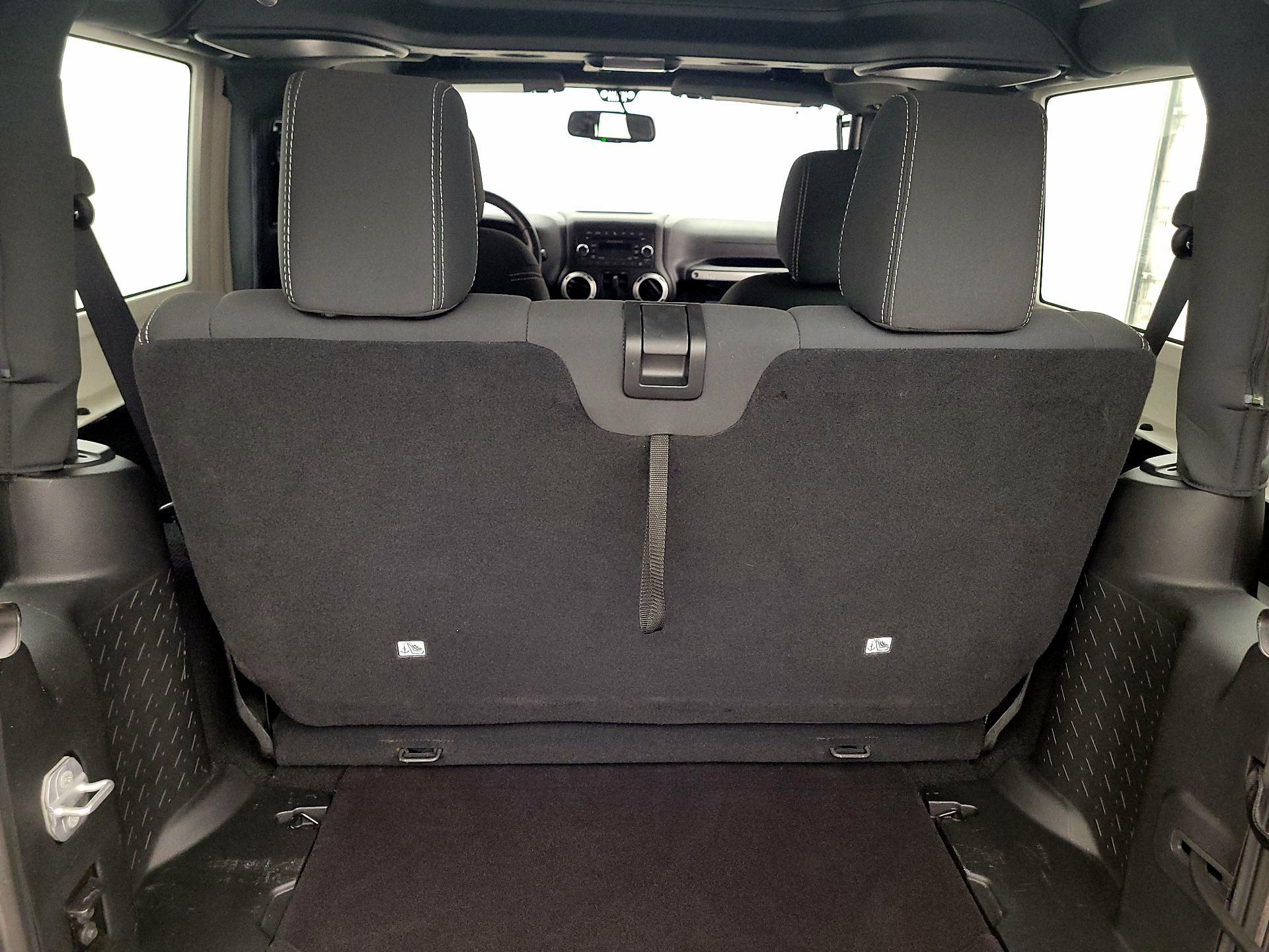 Thumbnail: 2016 Jeep Wrangler - 19