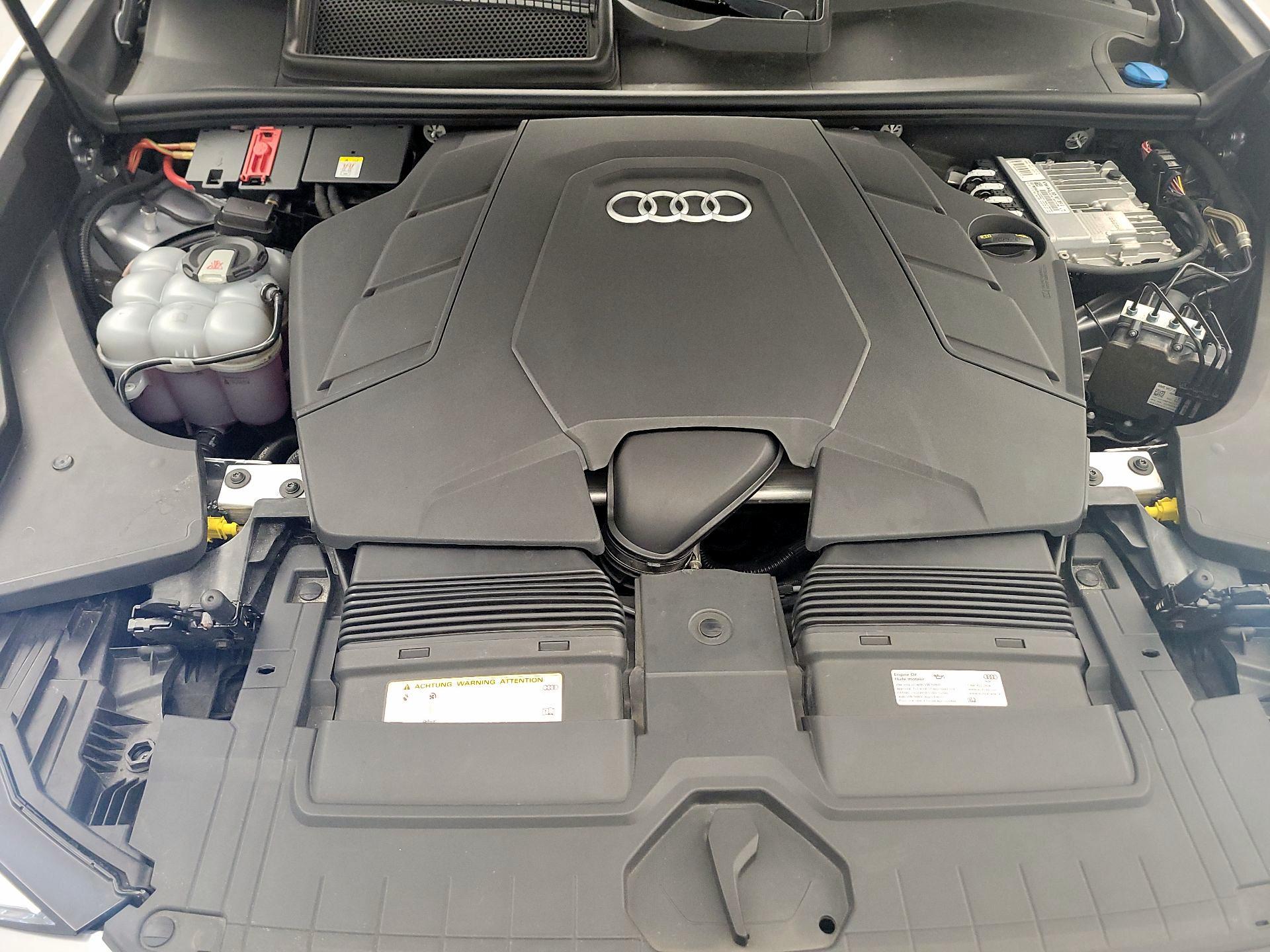Thumbnail: 2019 Audi Q8 - 18