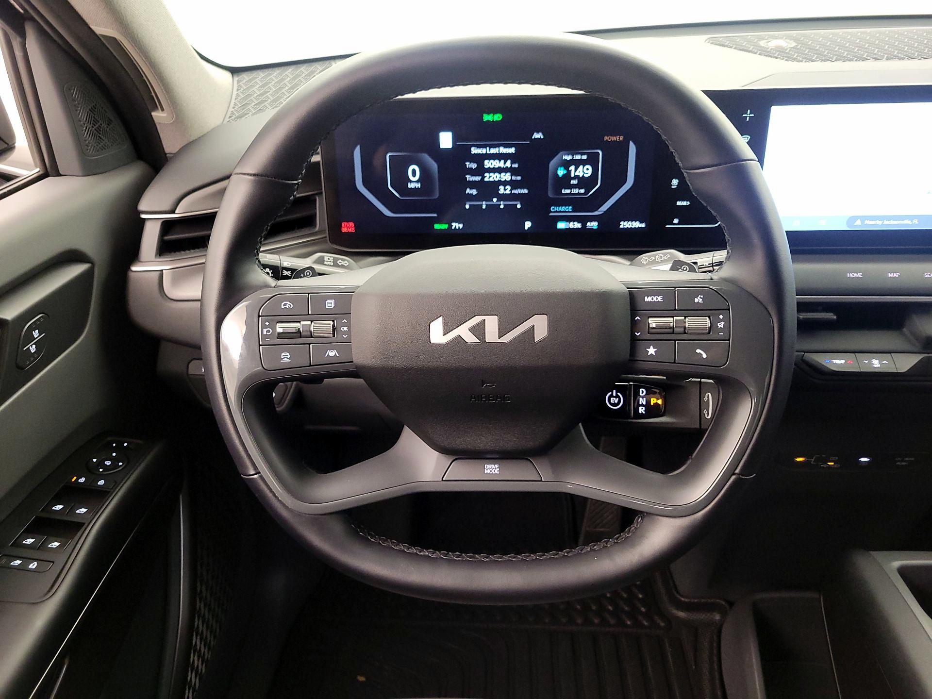 Thumbnail: 2024 Kia EV9 - 10