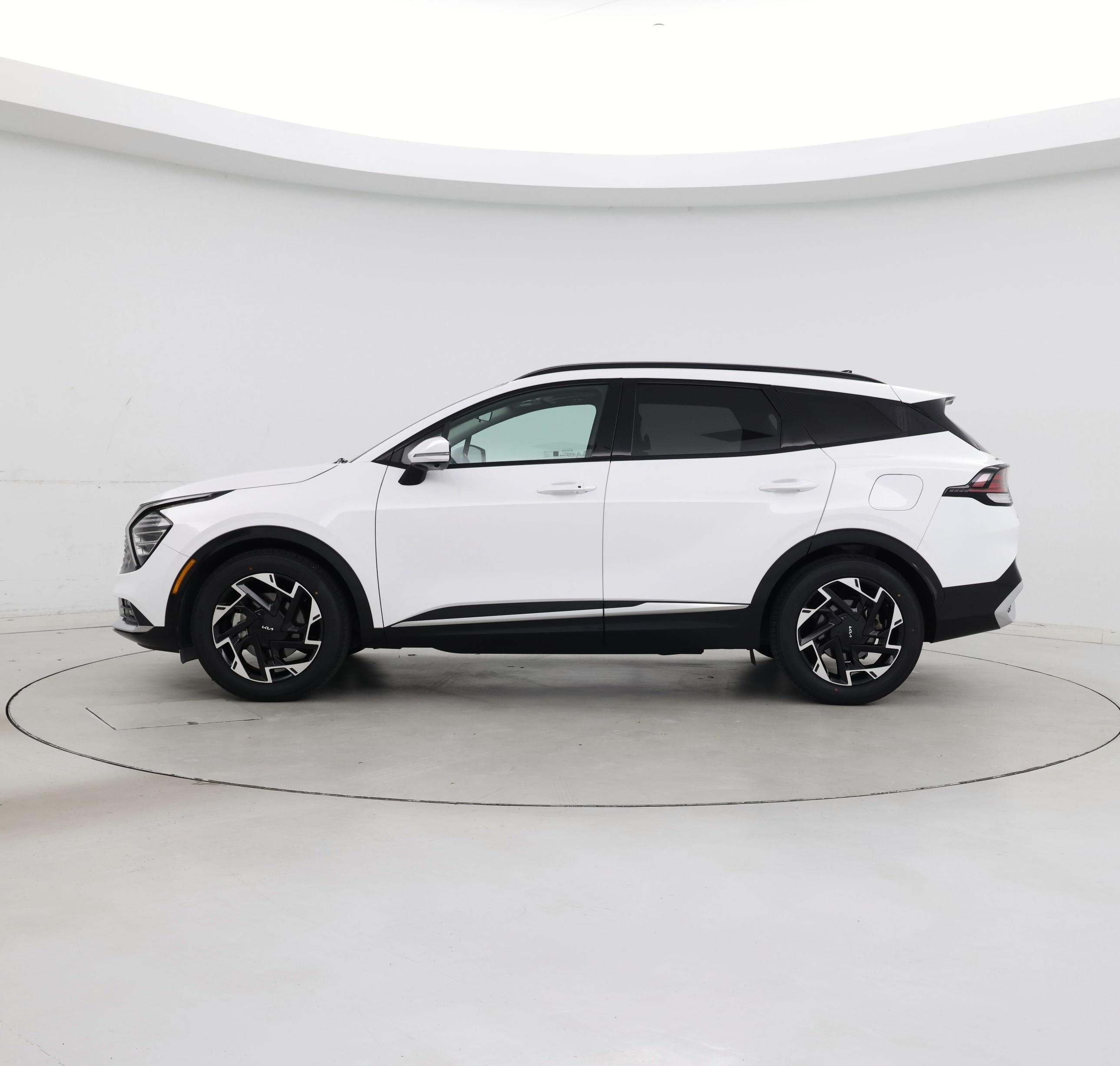 Thumbnail: 2023 Kia Sportage - 3