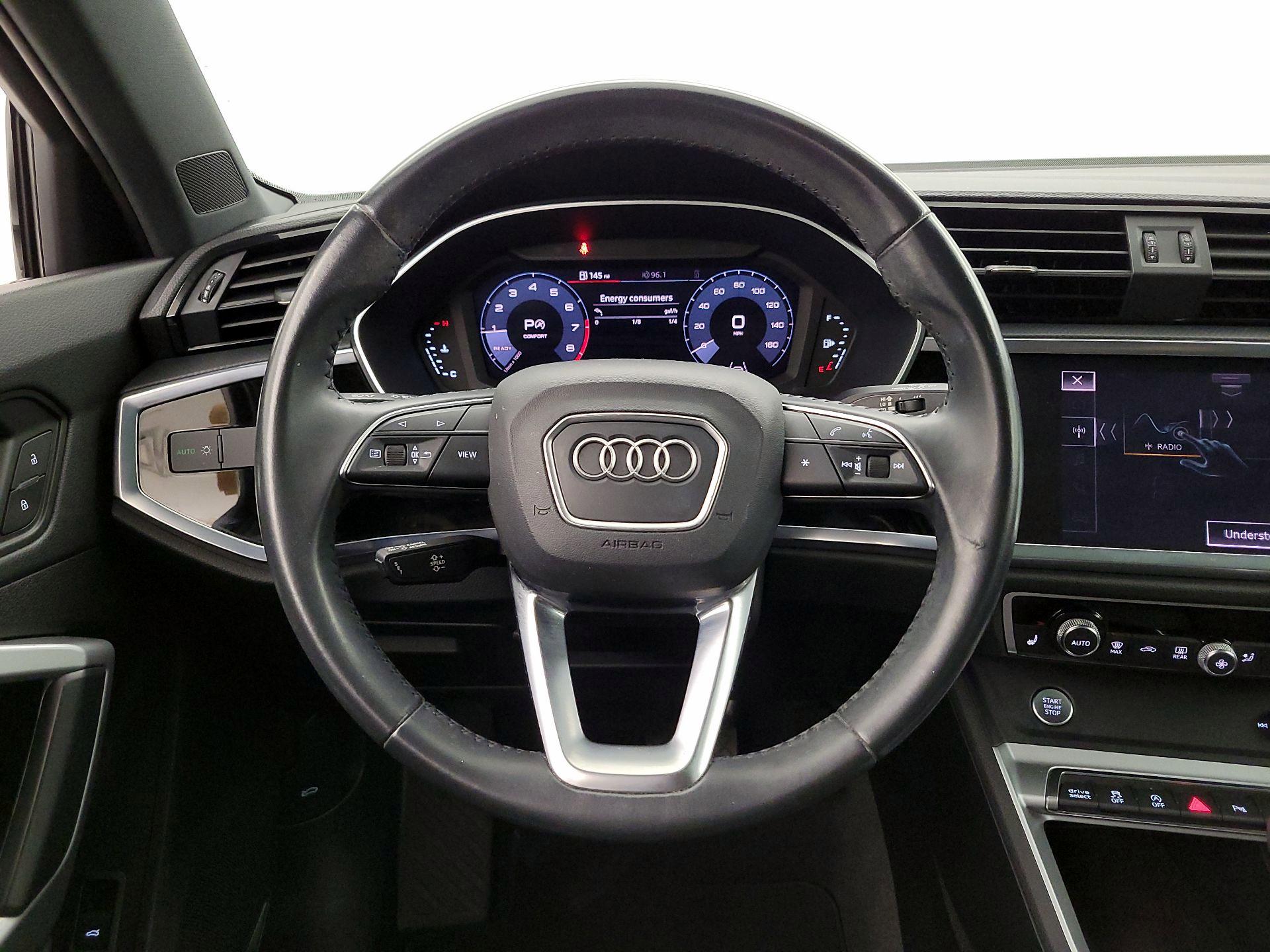 Thumbnail: 2020 Audi Q3 - 10