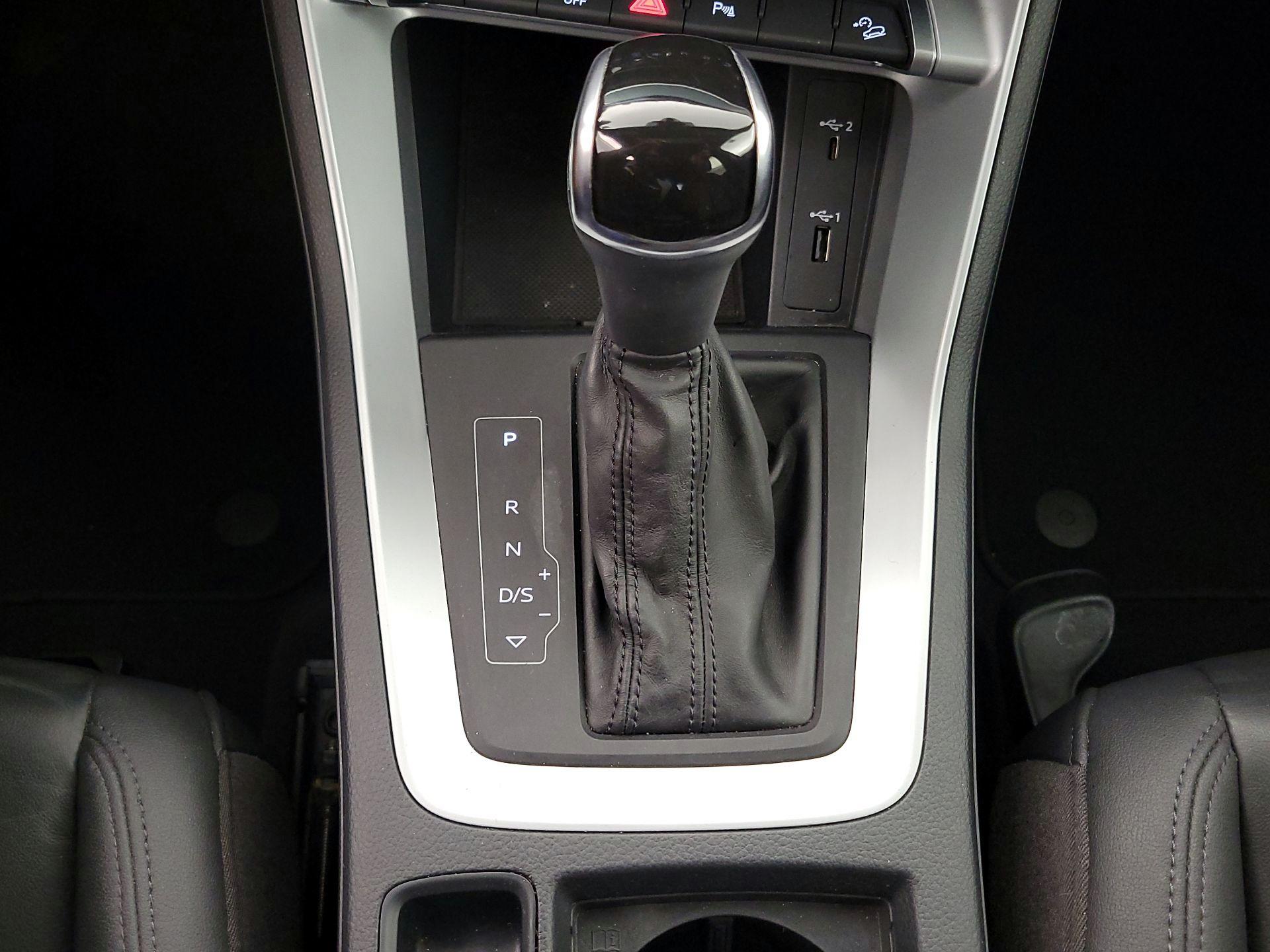 Thumbnail: 2020 Audi Q3 - 17