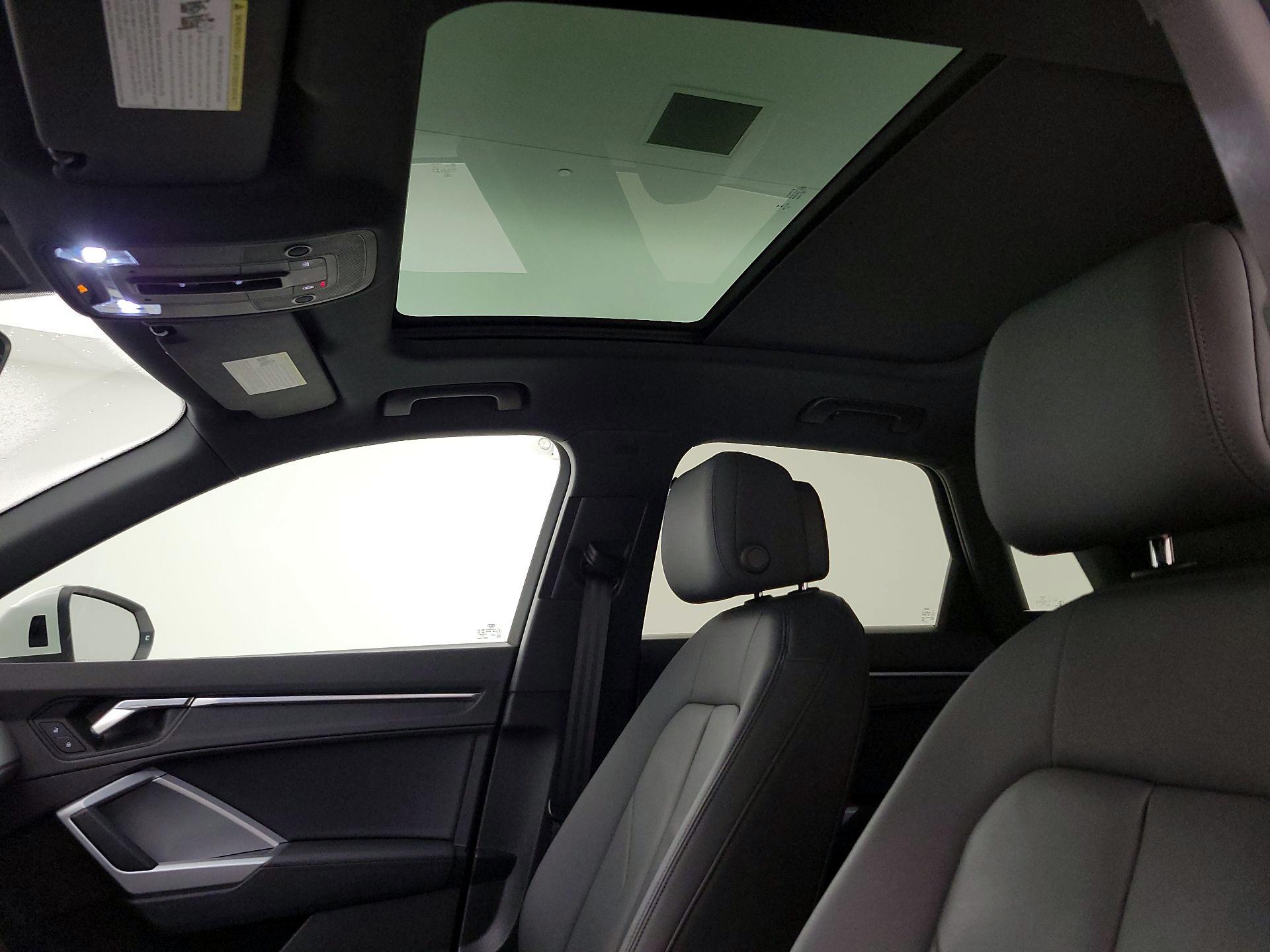 Thumbnail: 2020 Audi Q3 - 19