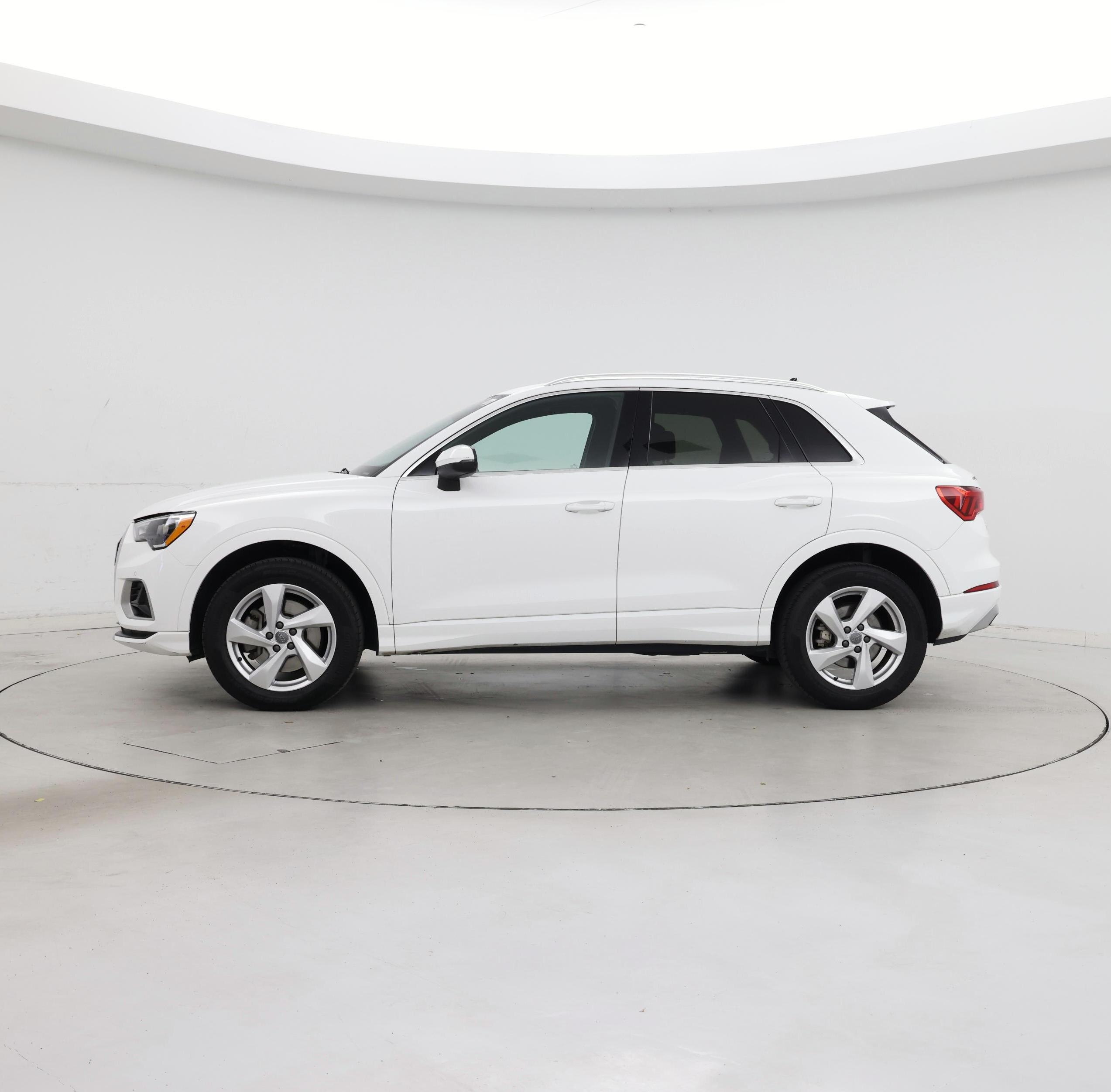 Thumbnail: 2020 Audi Q3 - 3