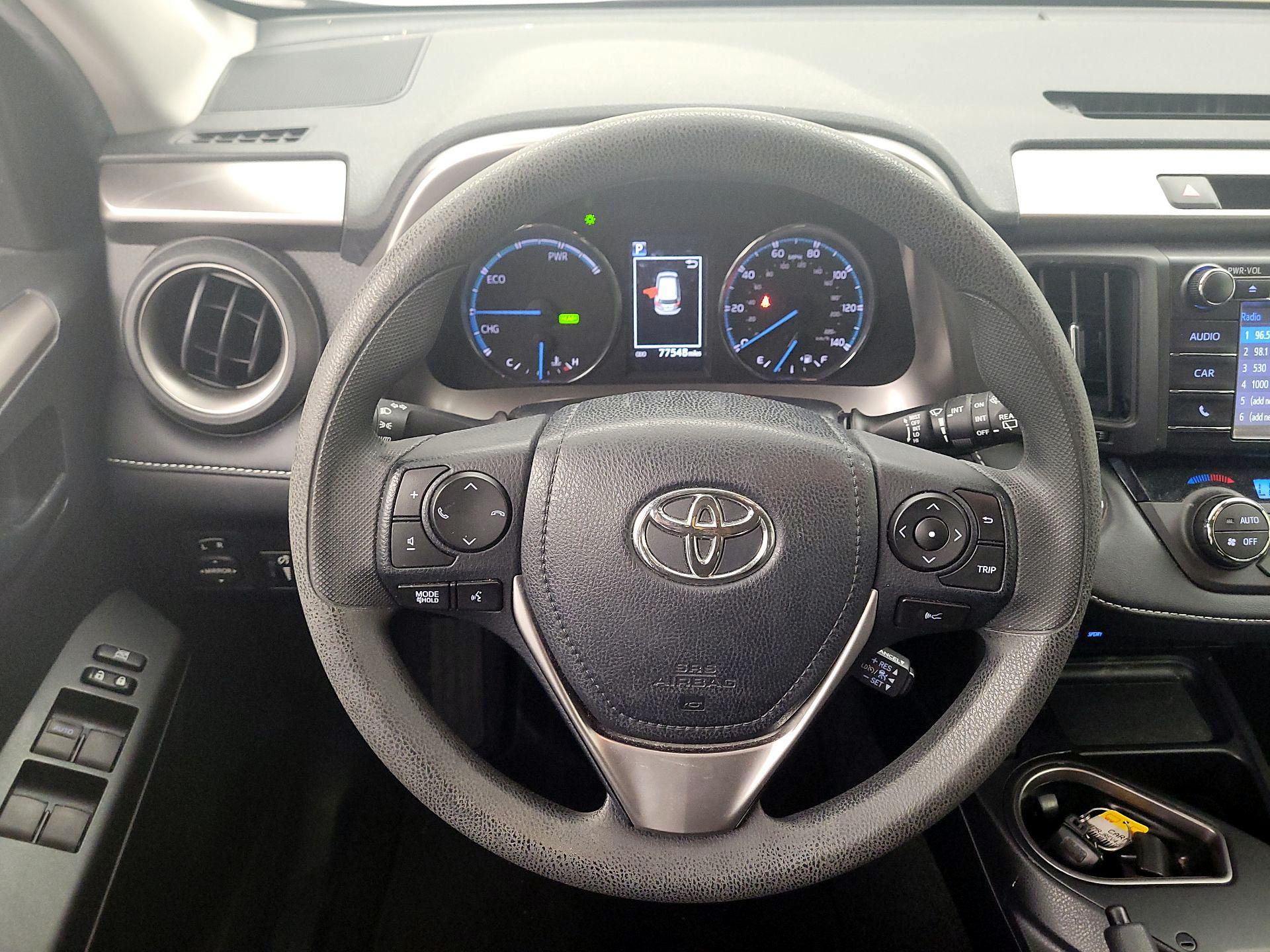 Thumbnail: 2018 Toyota RAV4 - 10