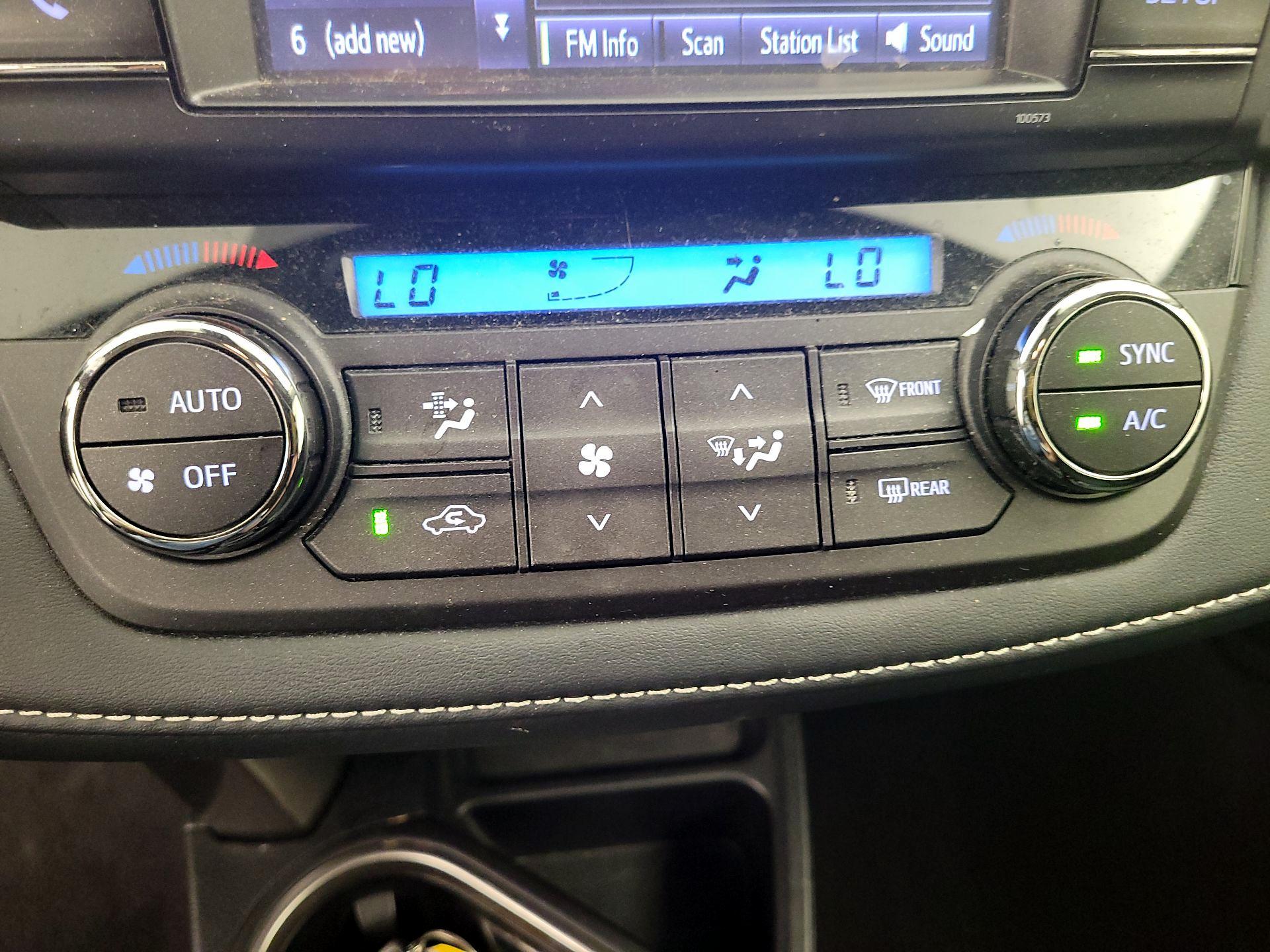 Thumbnail: 2018 Toyota RAV4 - 15