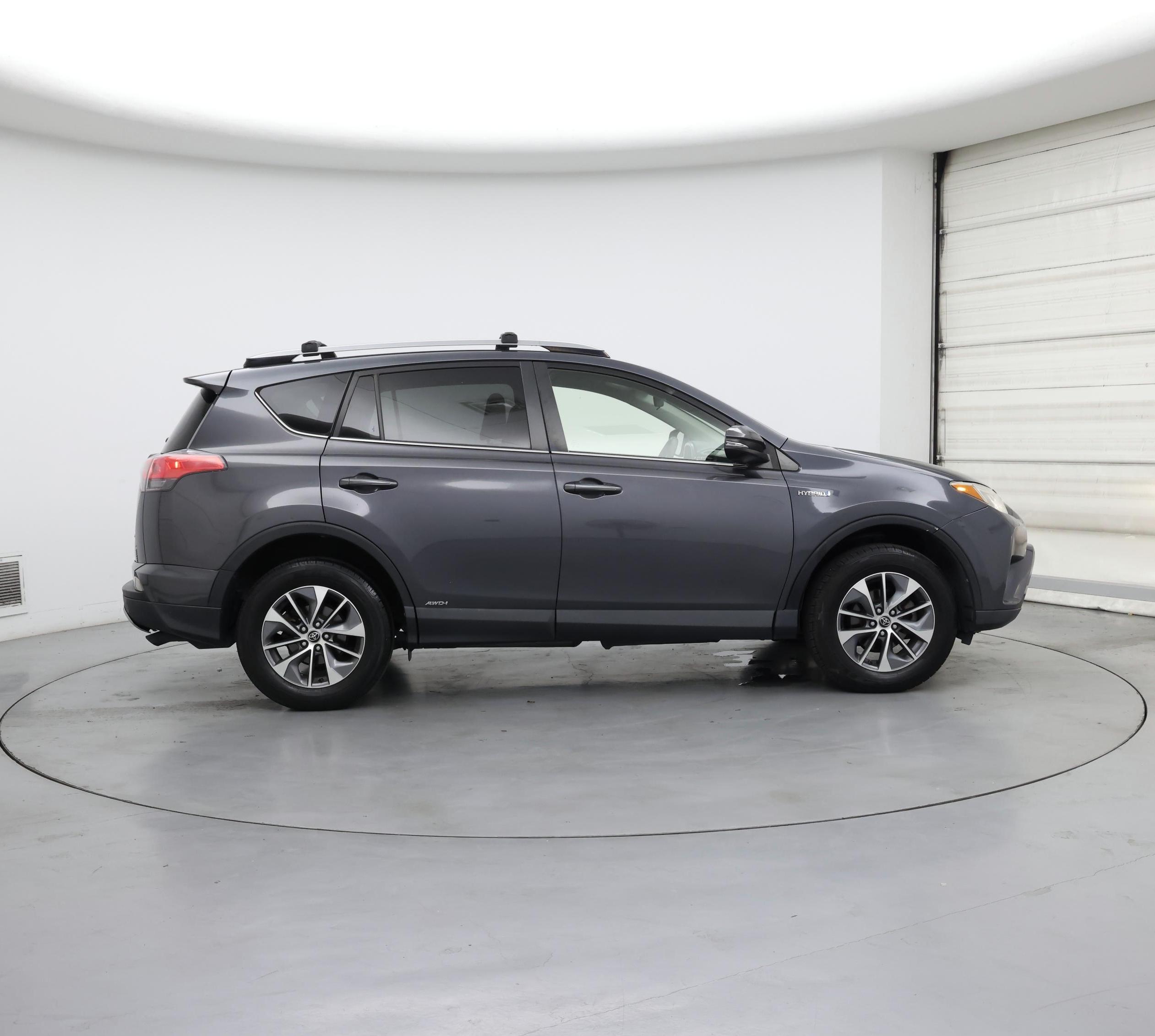 Thumbnail: 2018 Toyota RAV4 - 7