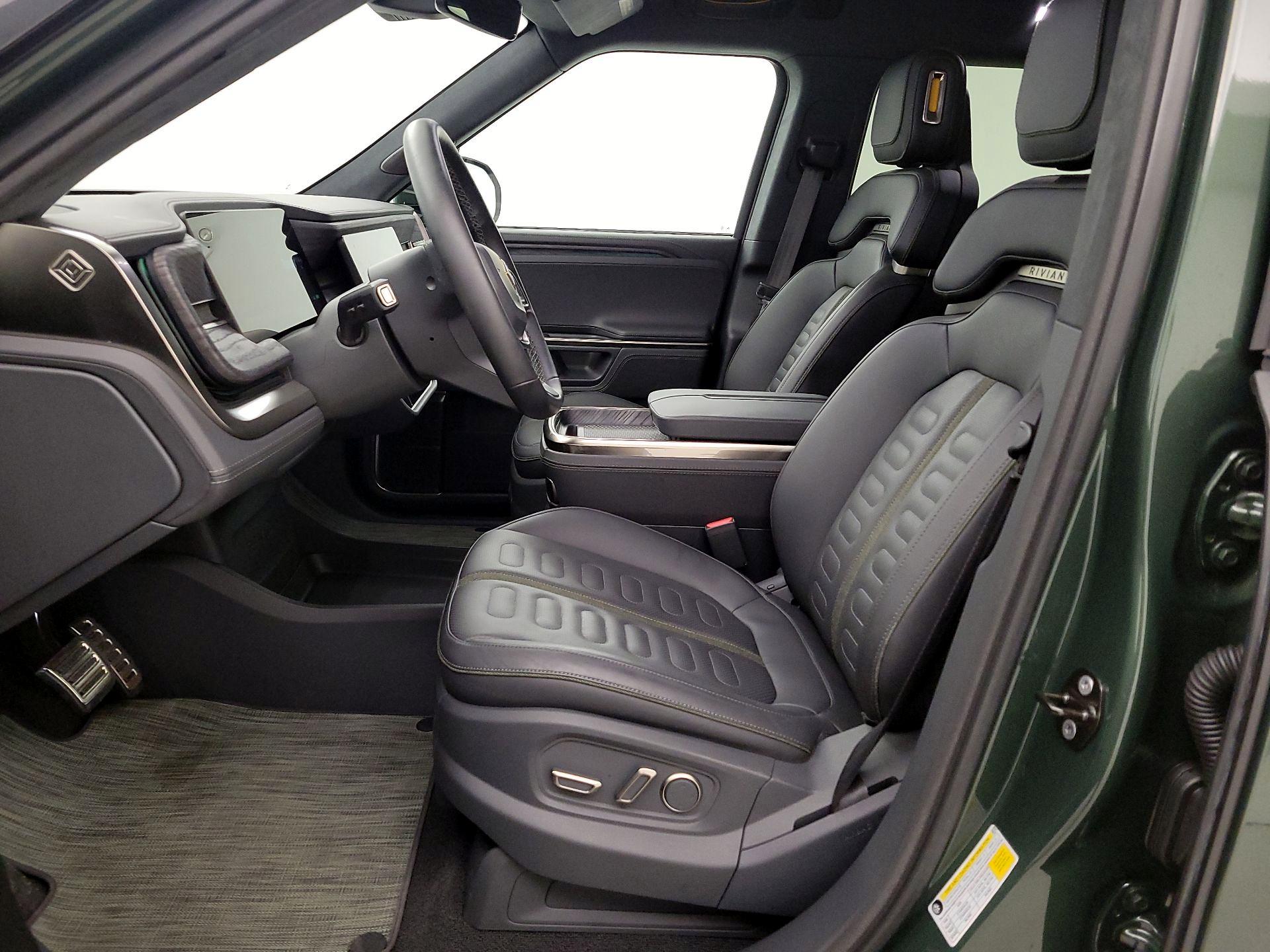 Thumbnail: 2022 Rivian R1T - 11
