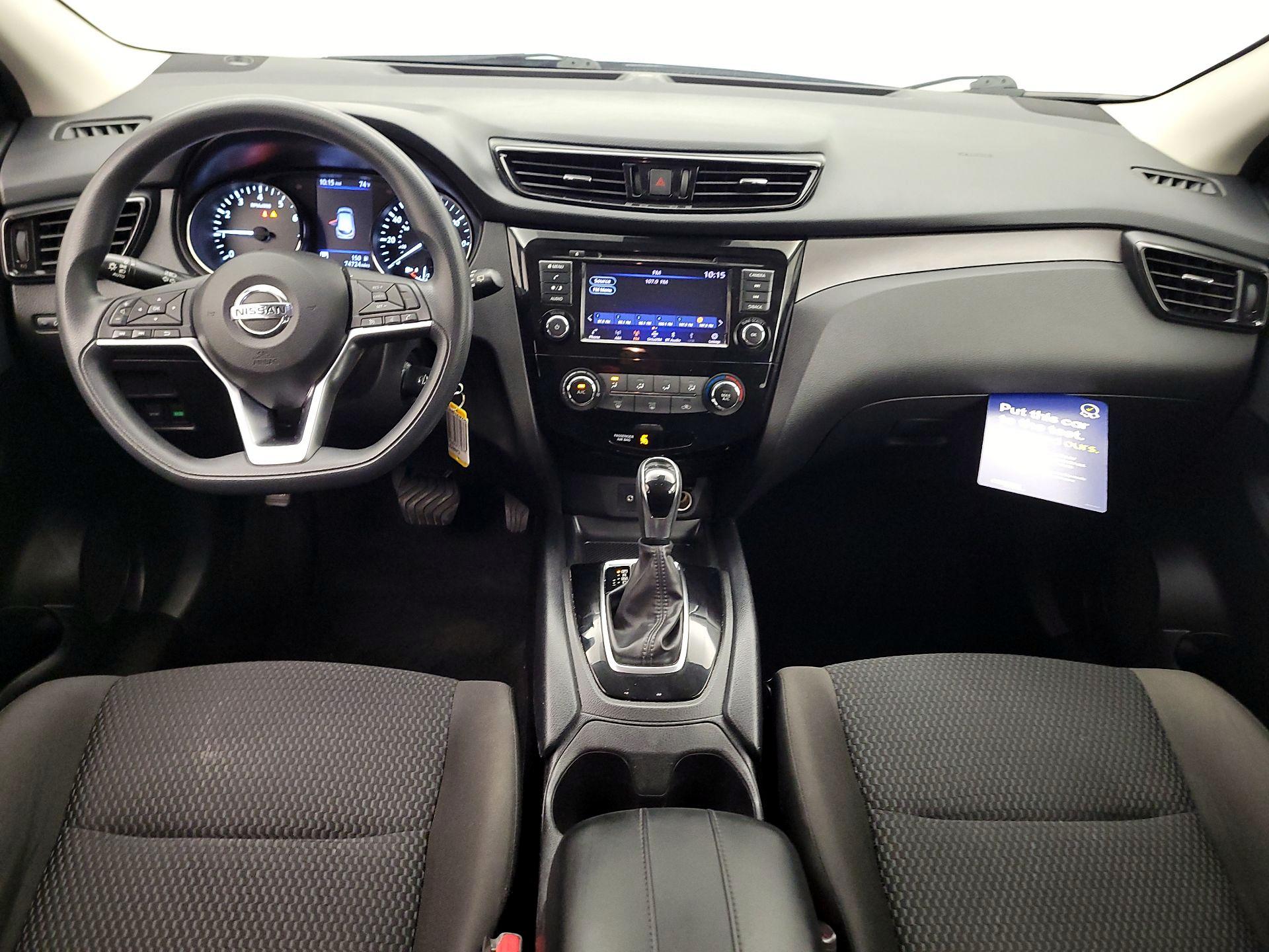 Thumbnail: 2021 Nissan Rogue Sport - 9