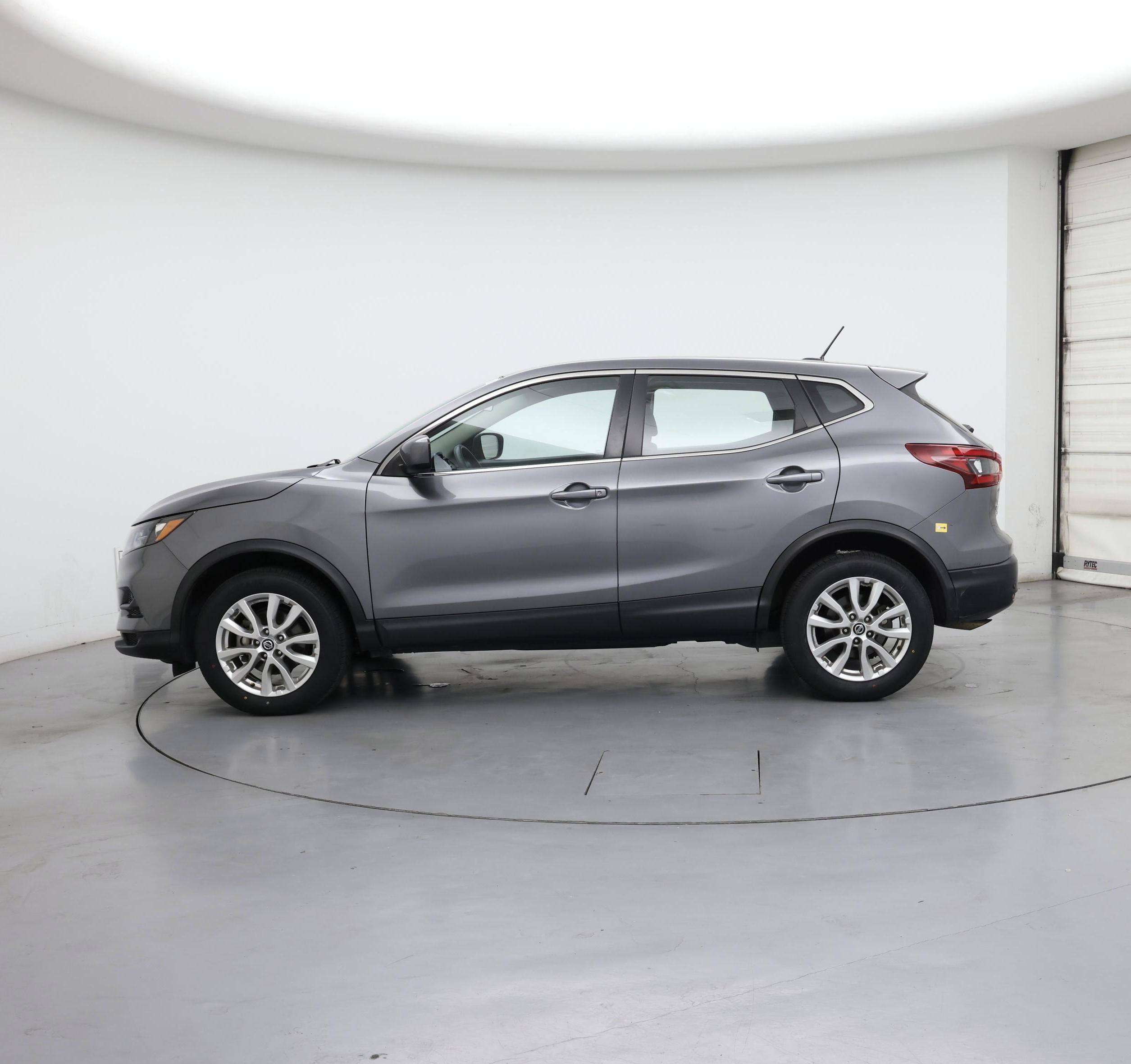 Thumbnail: 2021 Nissan Rogue Sport - 3