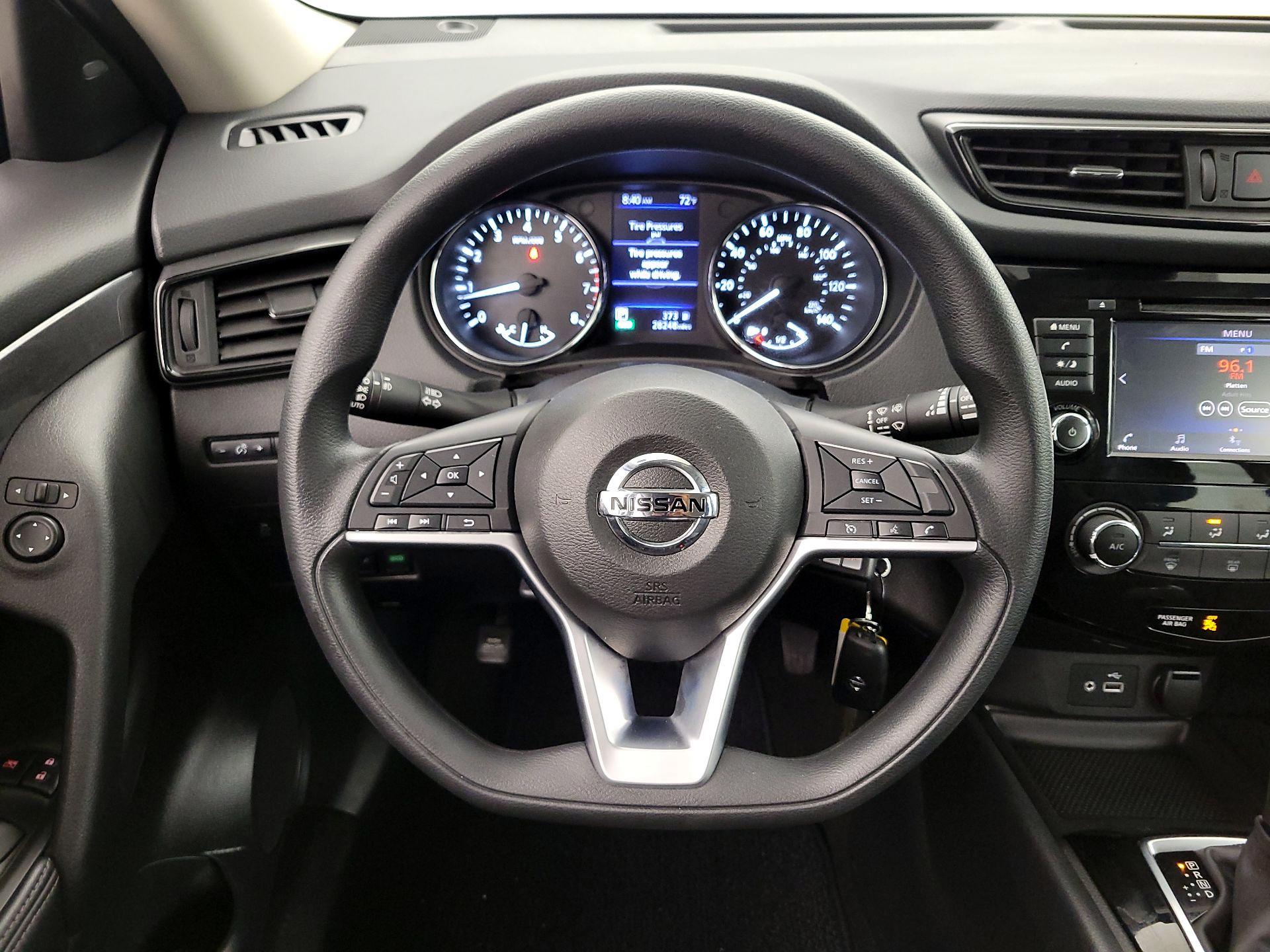 Thumbnail: 2020 Nissan Rogue - 10