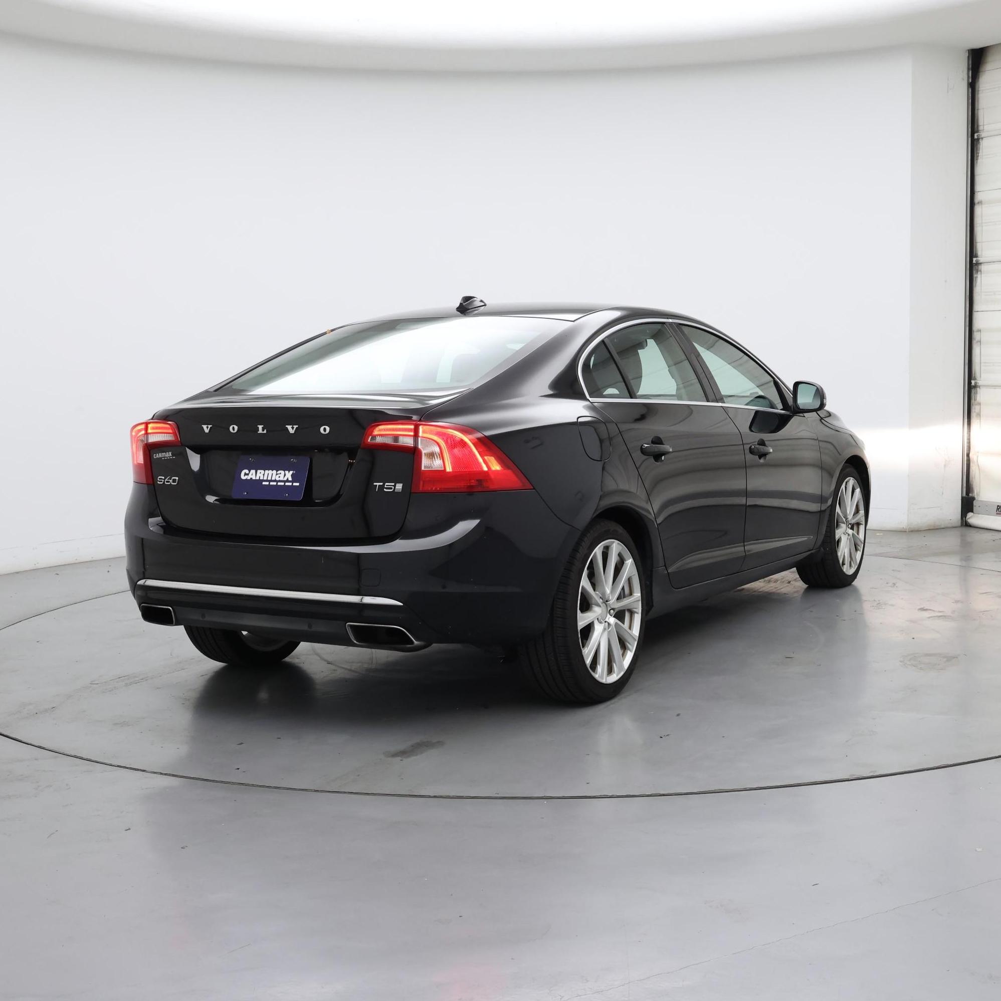 Thumbnail: 2018 Volvo S60 - 8