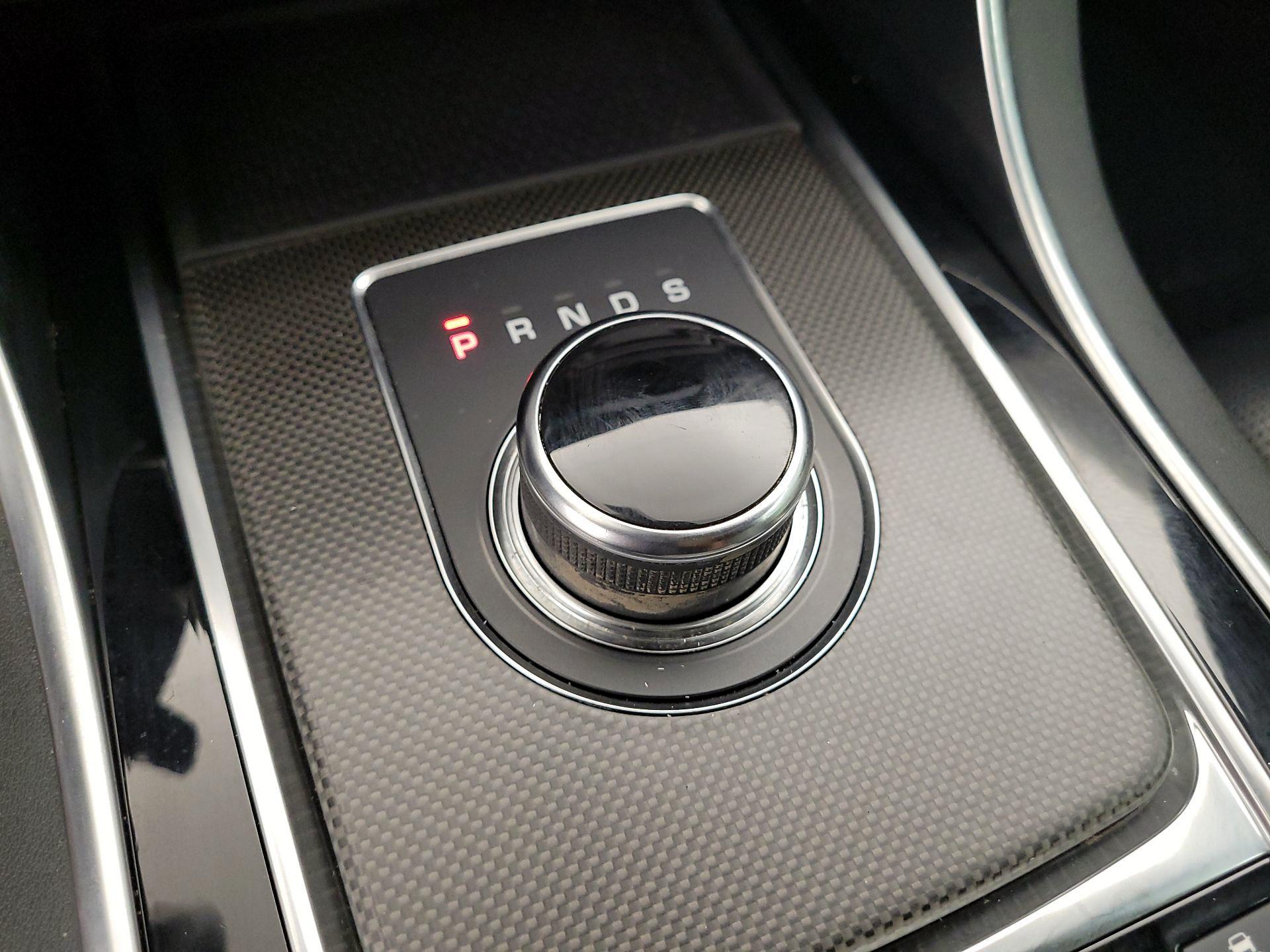 Thumbnail: 2019 Jaguar XE - 17