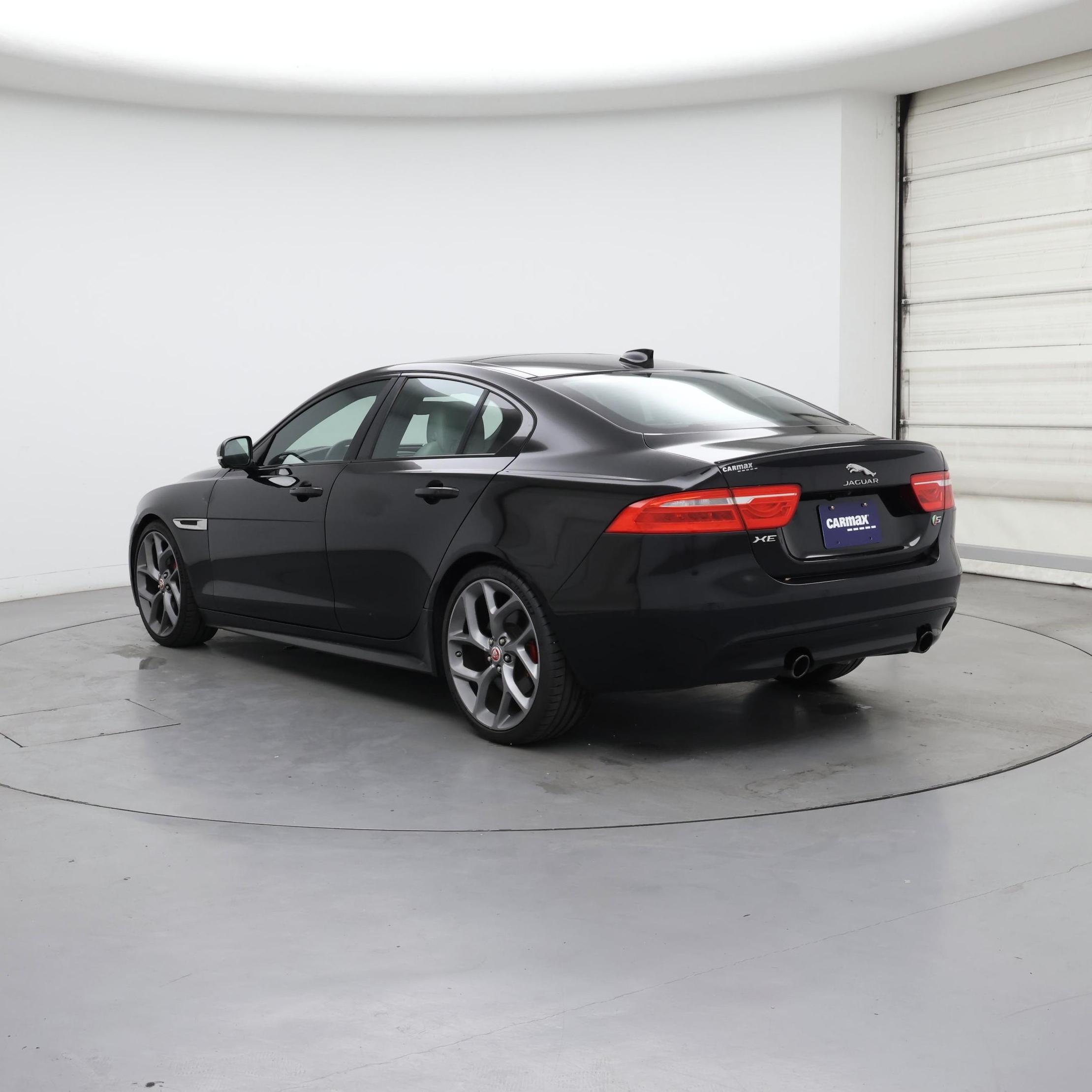 Thumbnail: 2019 Jaguar XE - 2