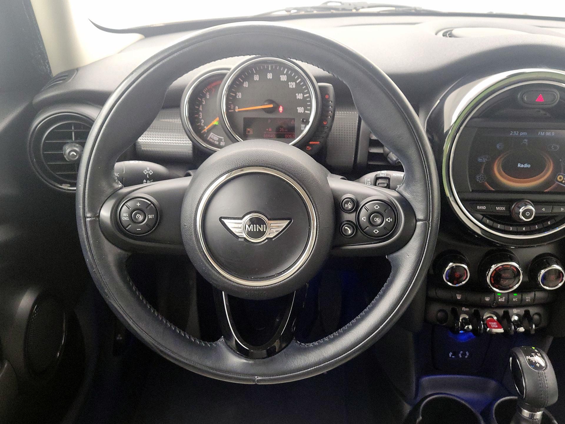 Thumbnail: 2017 MINI Cooper Hardtop - 10