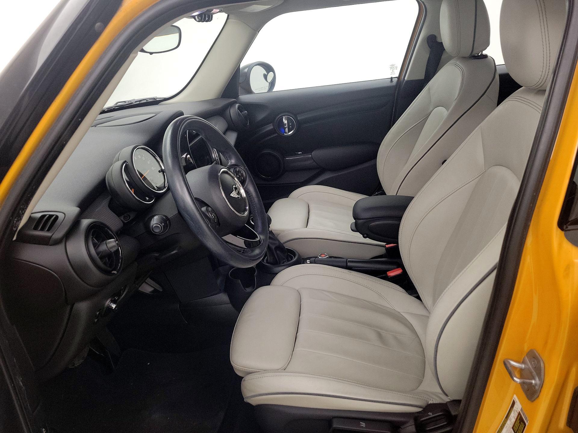 Thumbnail: 2017 MINI Cooper Hardtop - 11