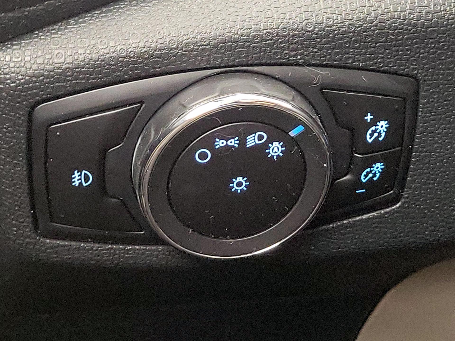 Thumbnail: 2019 Ford EcoSport - 13