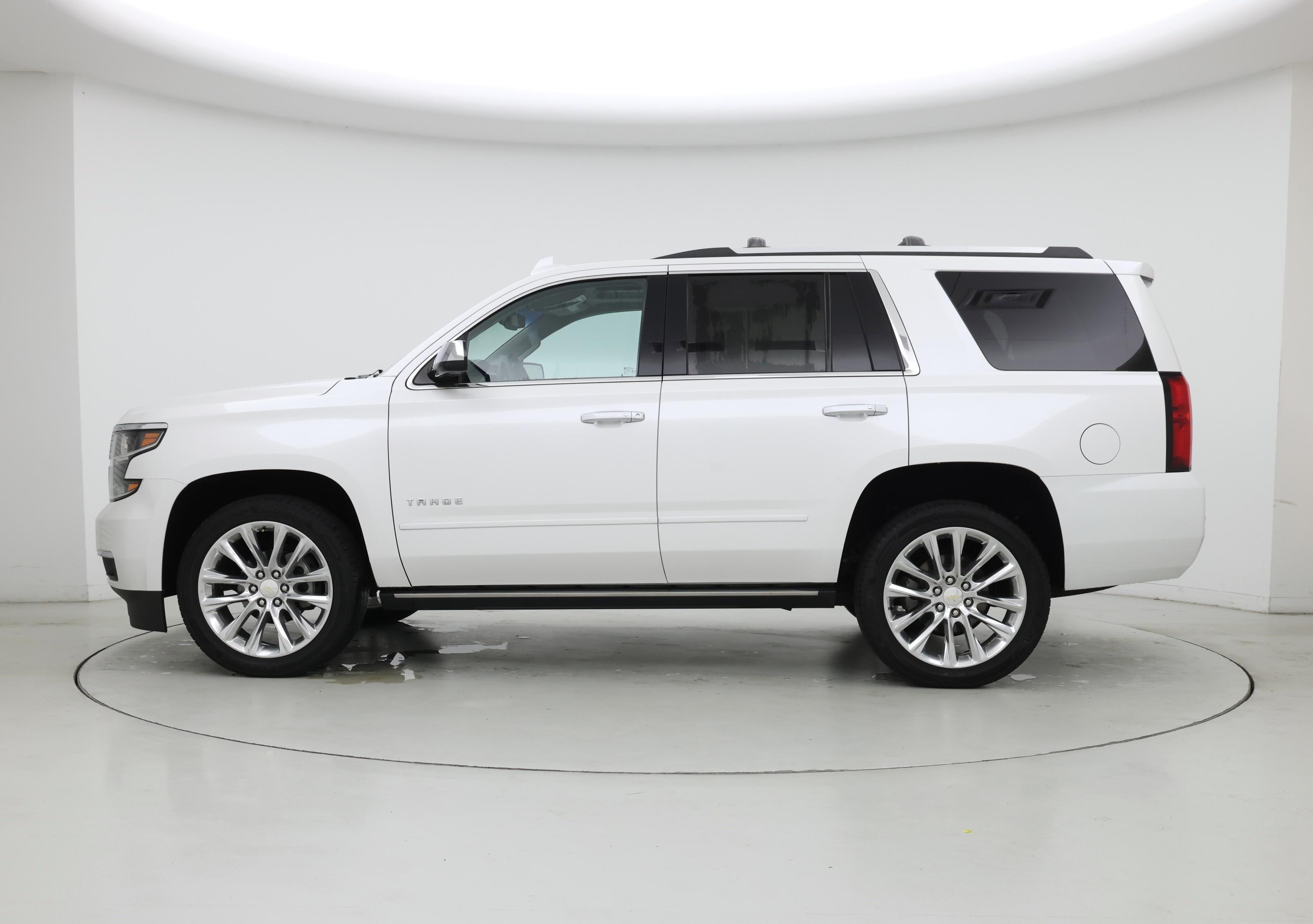 Thumbnail: 2019 Chevrolet Tahoe - 3