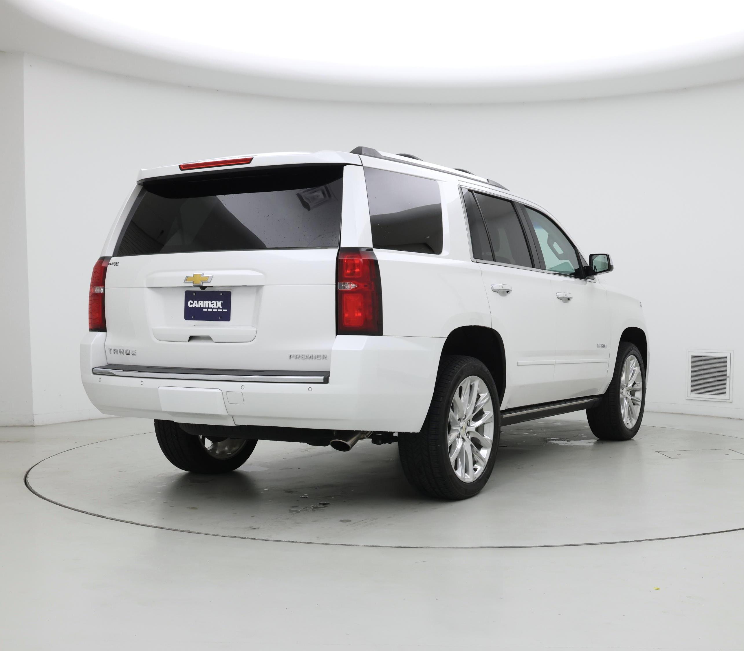 Thumbnail: 2019 Chevrolet Tahoe - 8