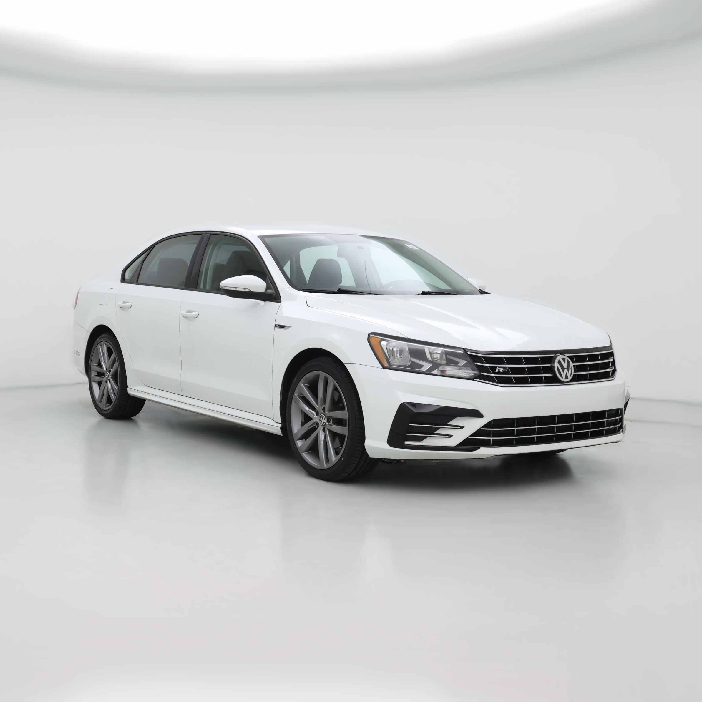 Thumbnail: 2018 Volkswagen Passat - 1