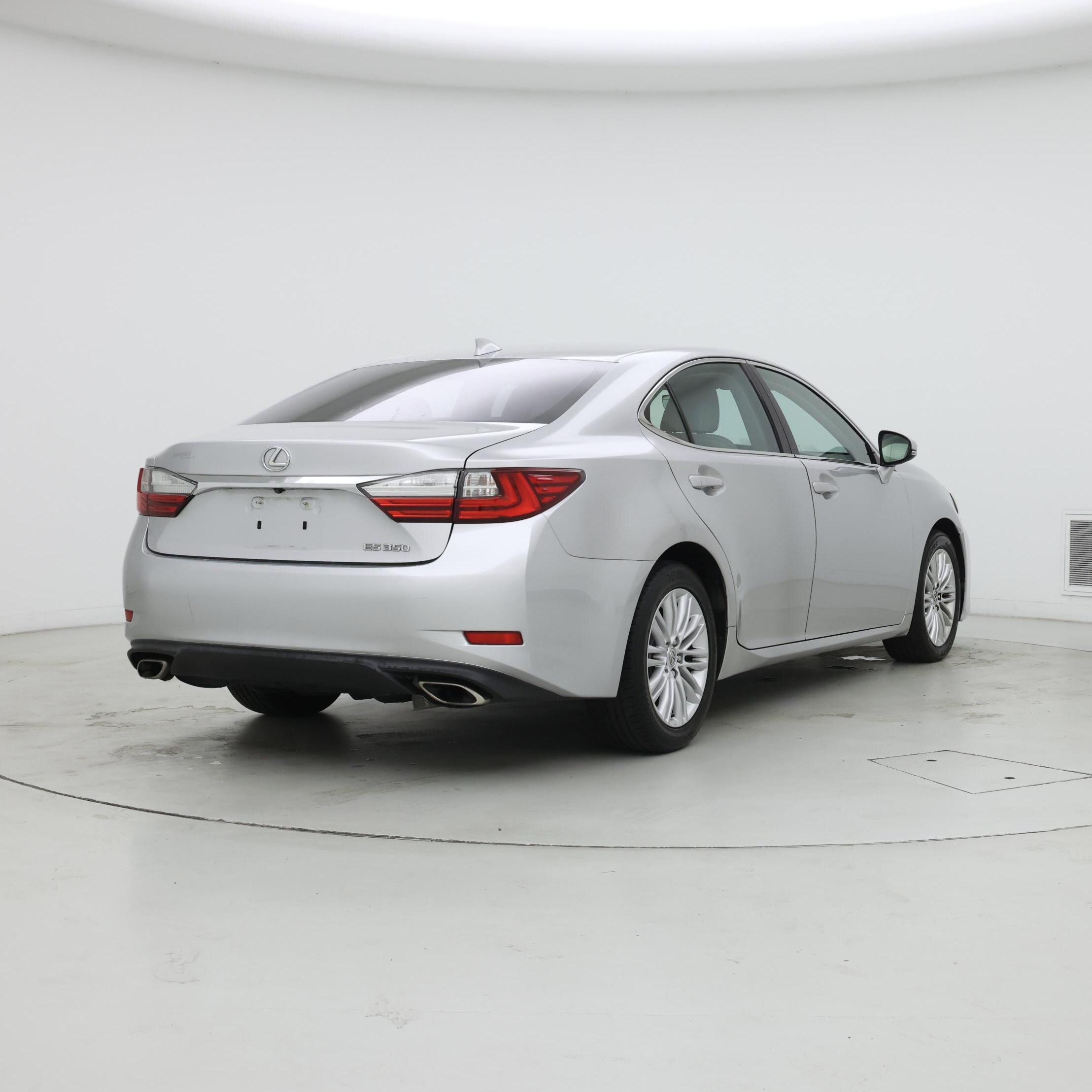 Thumbnail: 2016 Lexus ES - 8