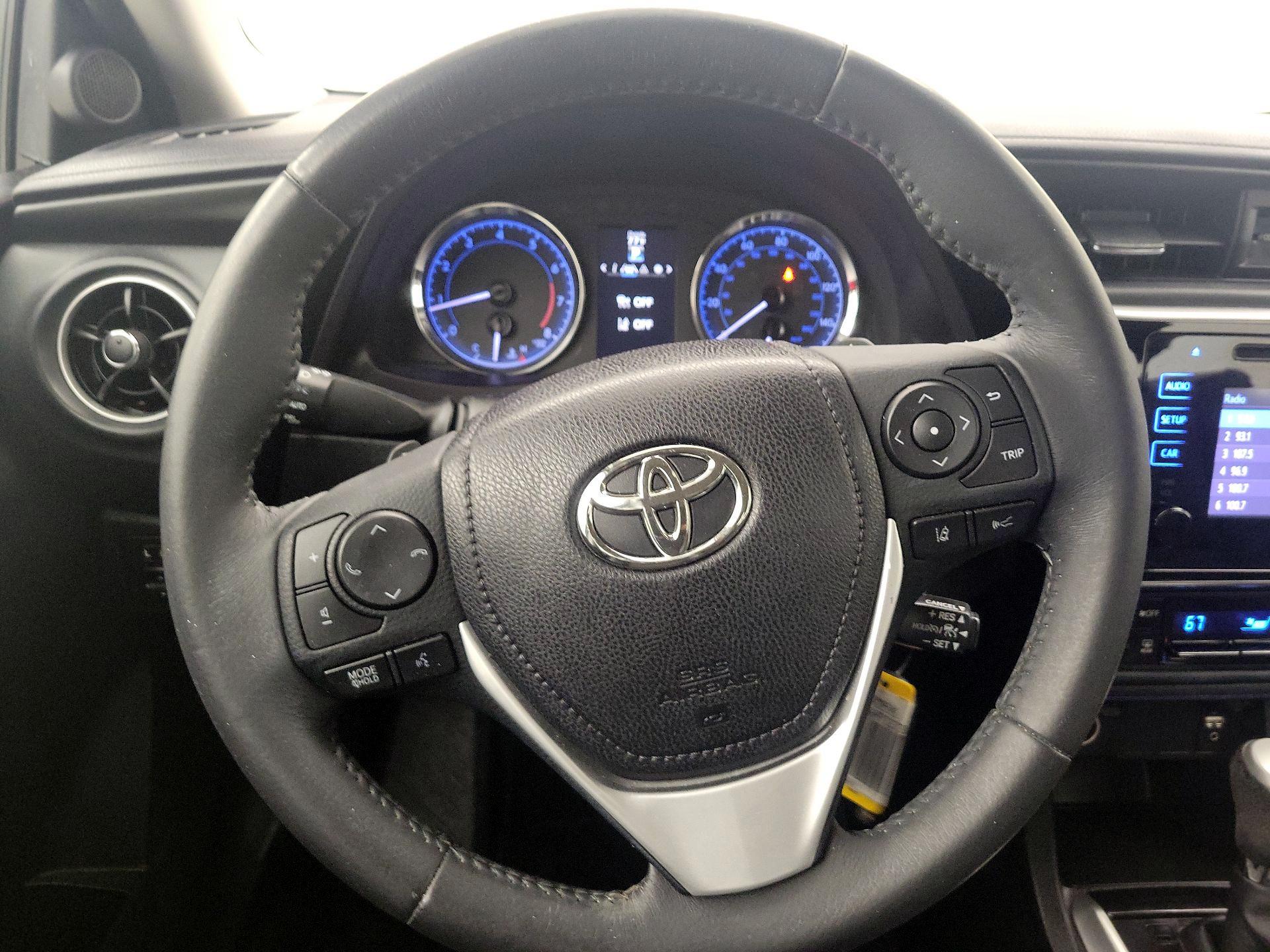 Thumbnail: 2017 Toyota Corolla - 10