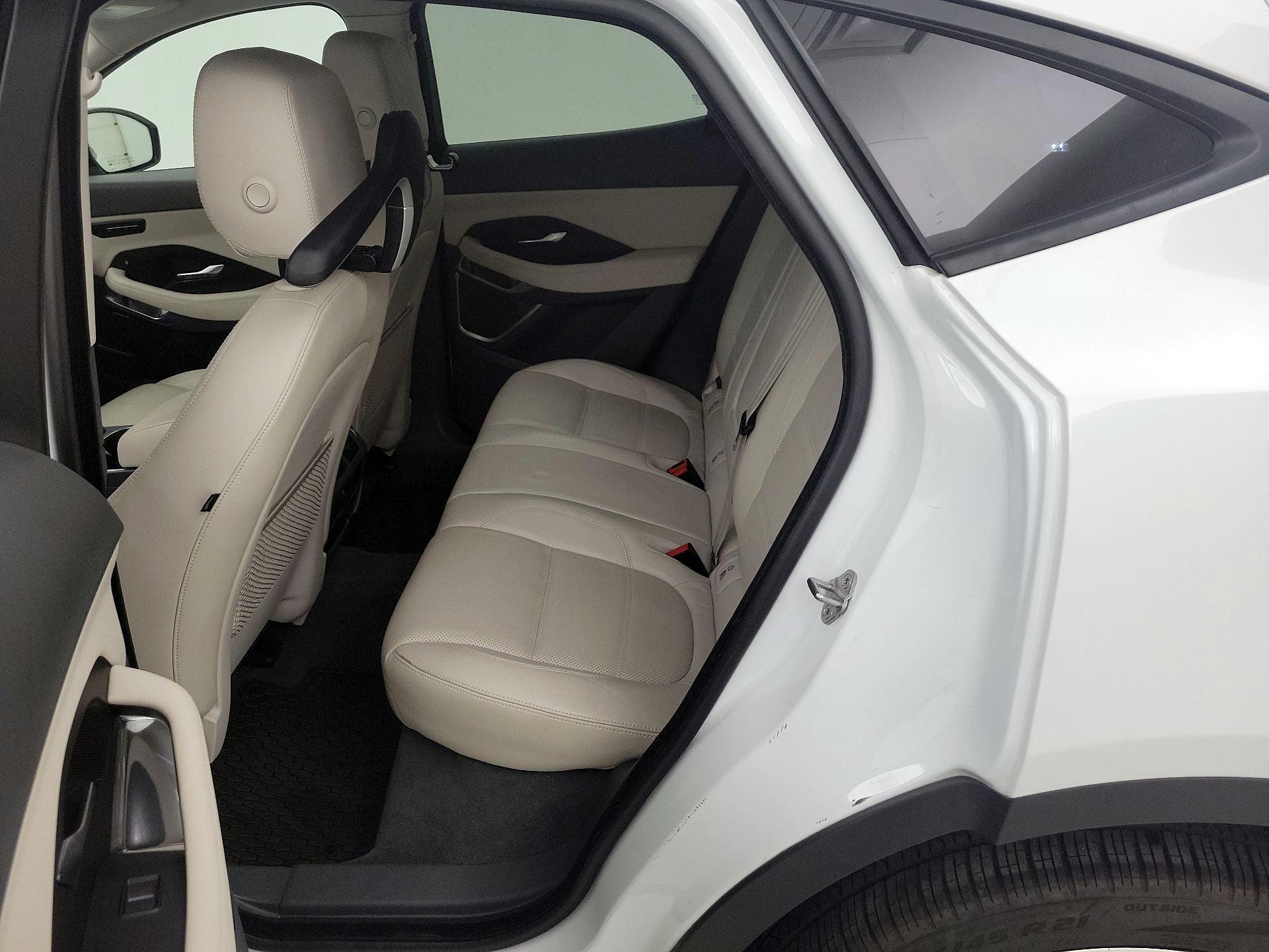 Thumbnail: 2019 Jaguar E-Pace - 20